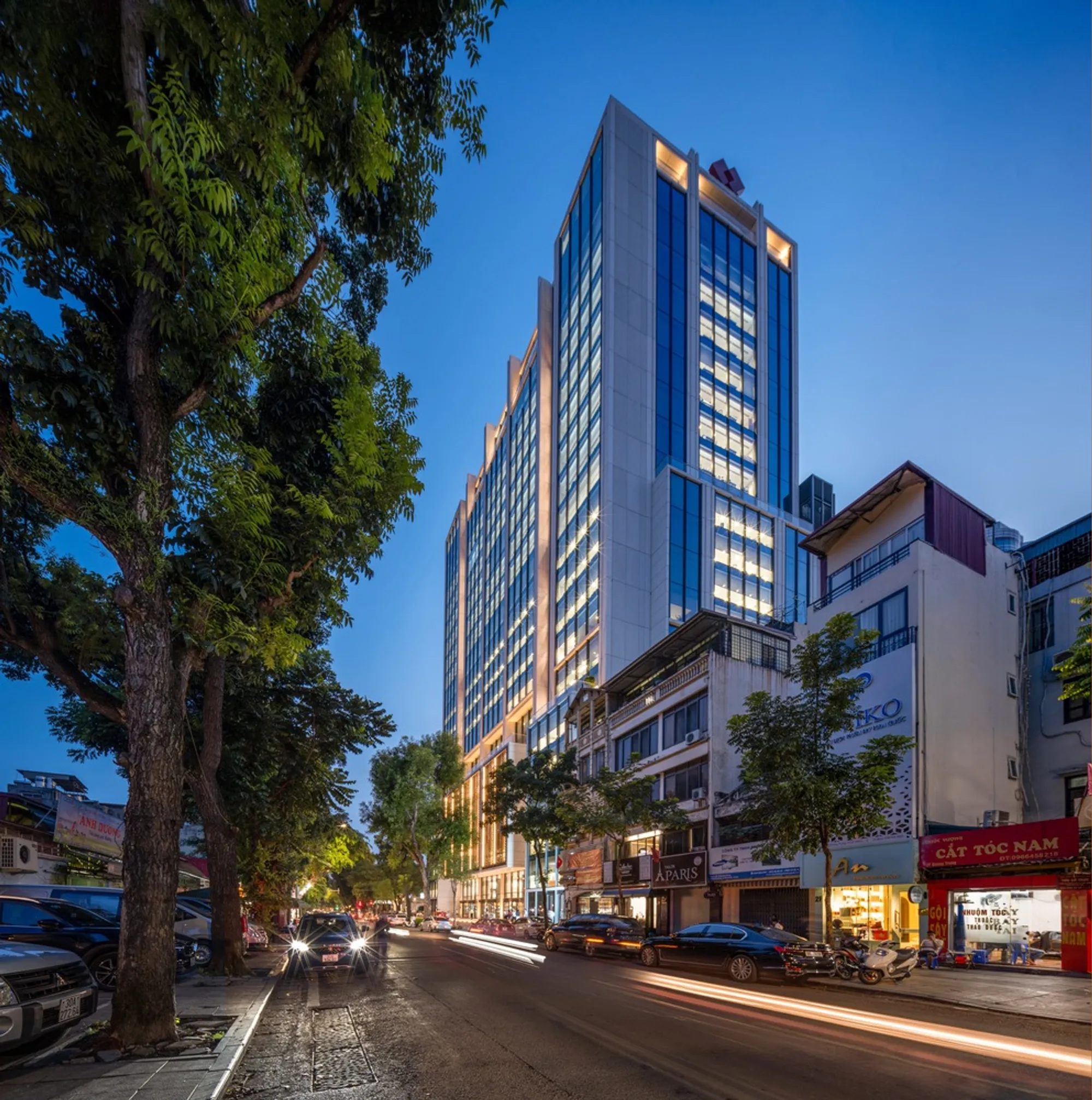 Techcombank Headquarters in Hanoi: A Landmark of Sustainable and Innovative Architecture by Foster + Partners