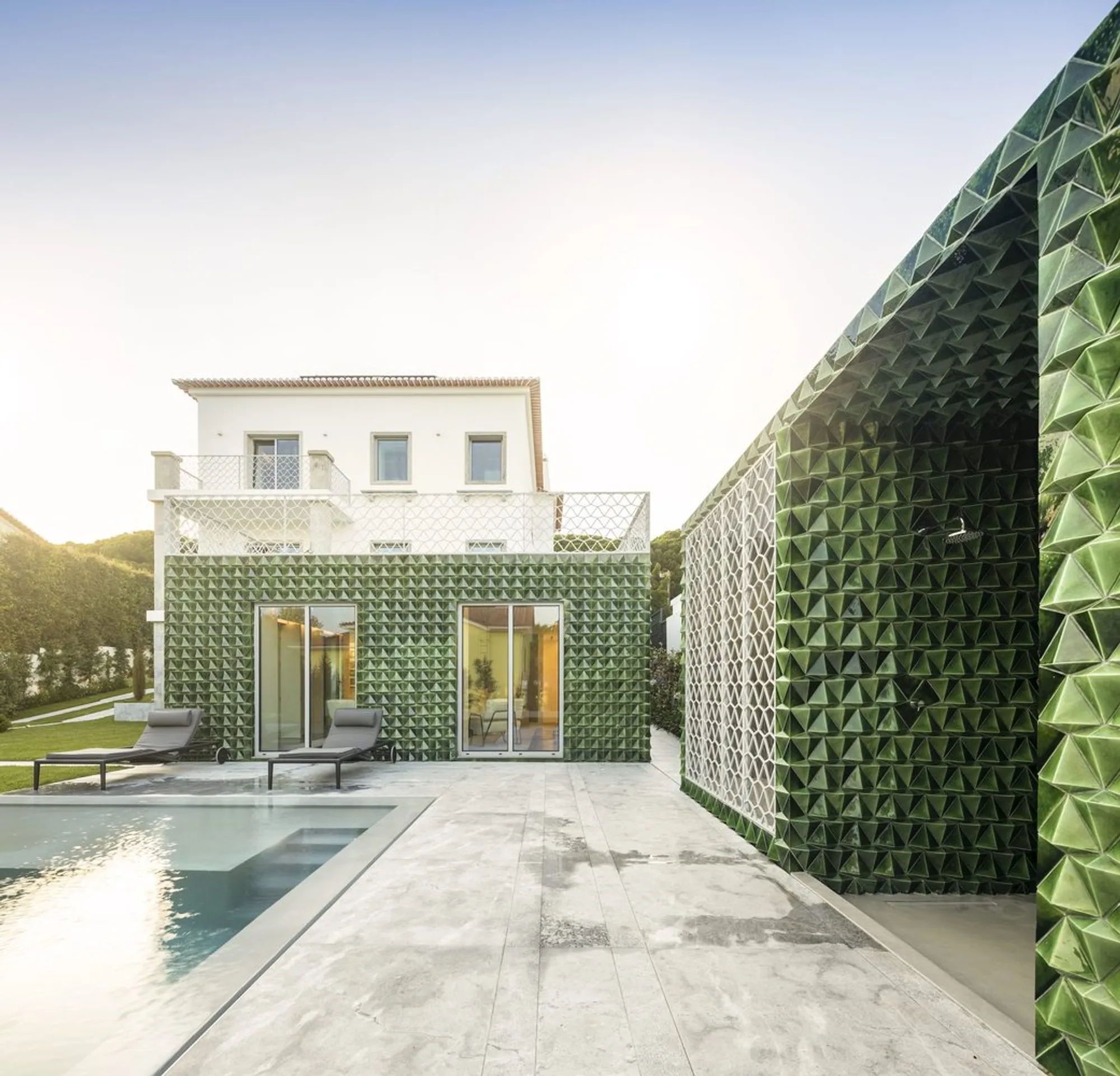 House AD25 by João Tiago Aguiar Arquitectos: A Contemporary Transformation in Lisbon