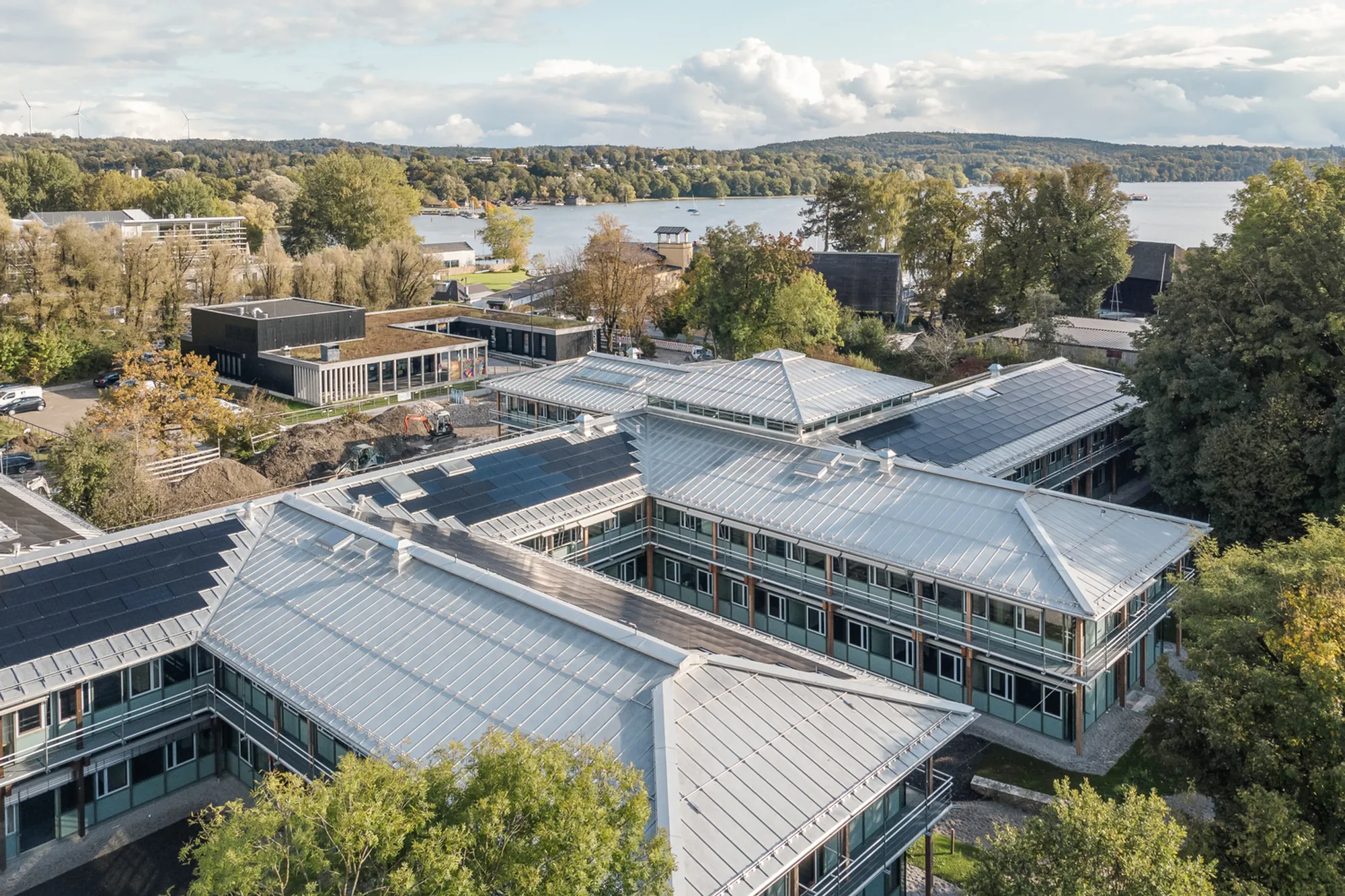 Starnberg District Office Extension by Auer Weber: A Modern Architectural Landmark