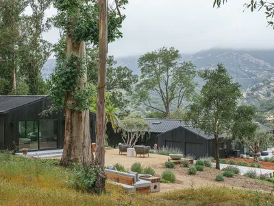 Vista Residence by Anacapa: A Harmonious Blend of Modernism and Nature