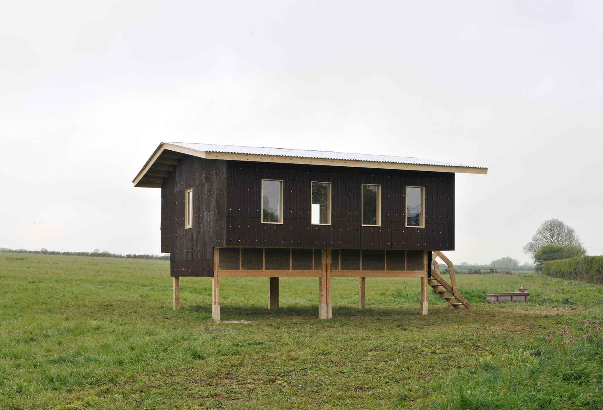 Polyvalent Studio: A Carbon-Negative, Modular Prototype by Practice Architecture & Unit 7