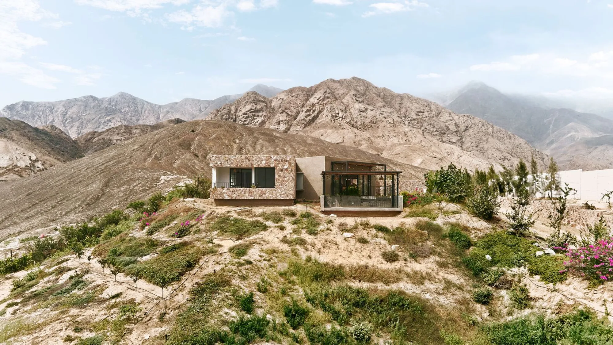 A House by Elmer Gutierrez: A Sustainable Retreat in Northern Peru