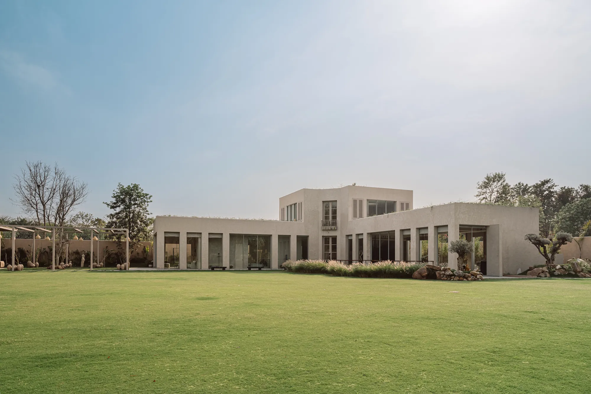 Prakriti Farms Residence: A Masterpiece of Rustic Luxury Architecture