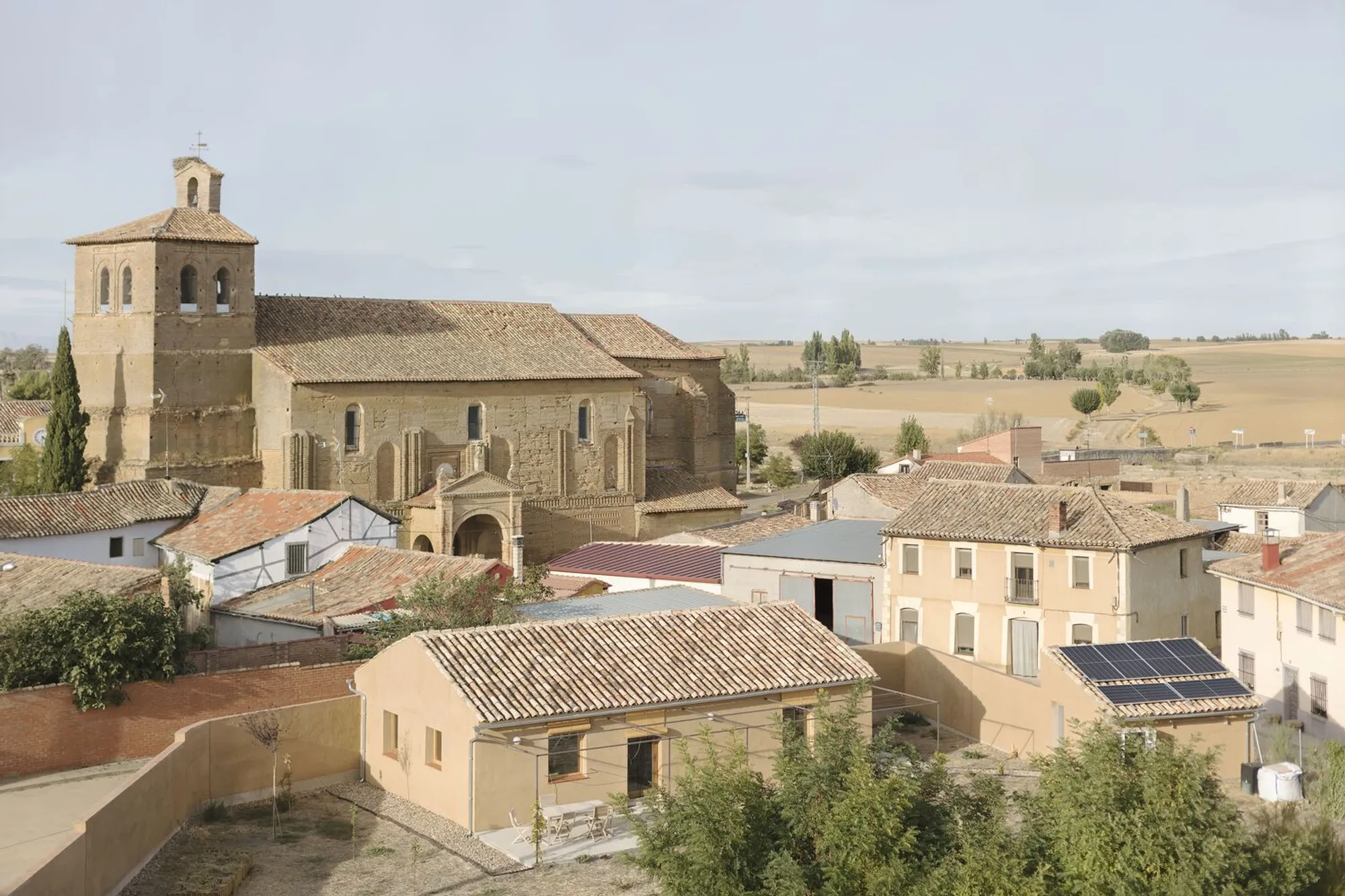 Earth House by Lara Fuster Prieto: A Sustainable Adobe Home in Rural Spain