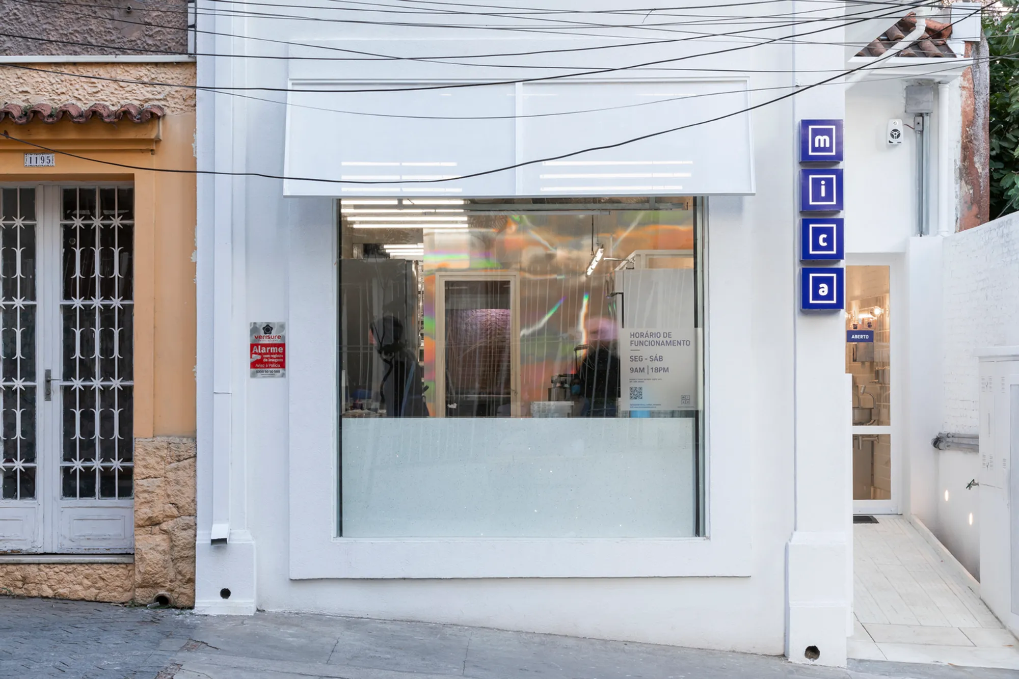 Mica Chocolates Shop and Factory by Vapor Arquitetura