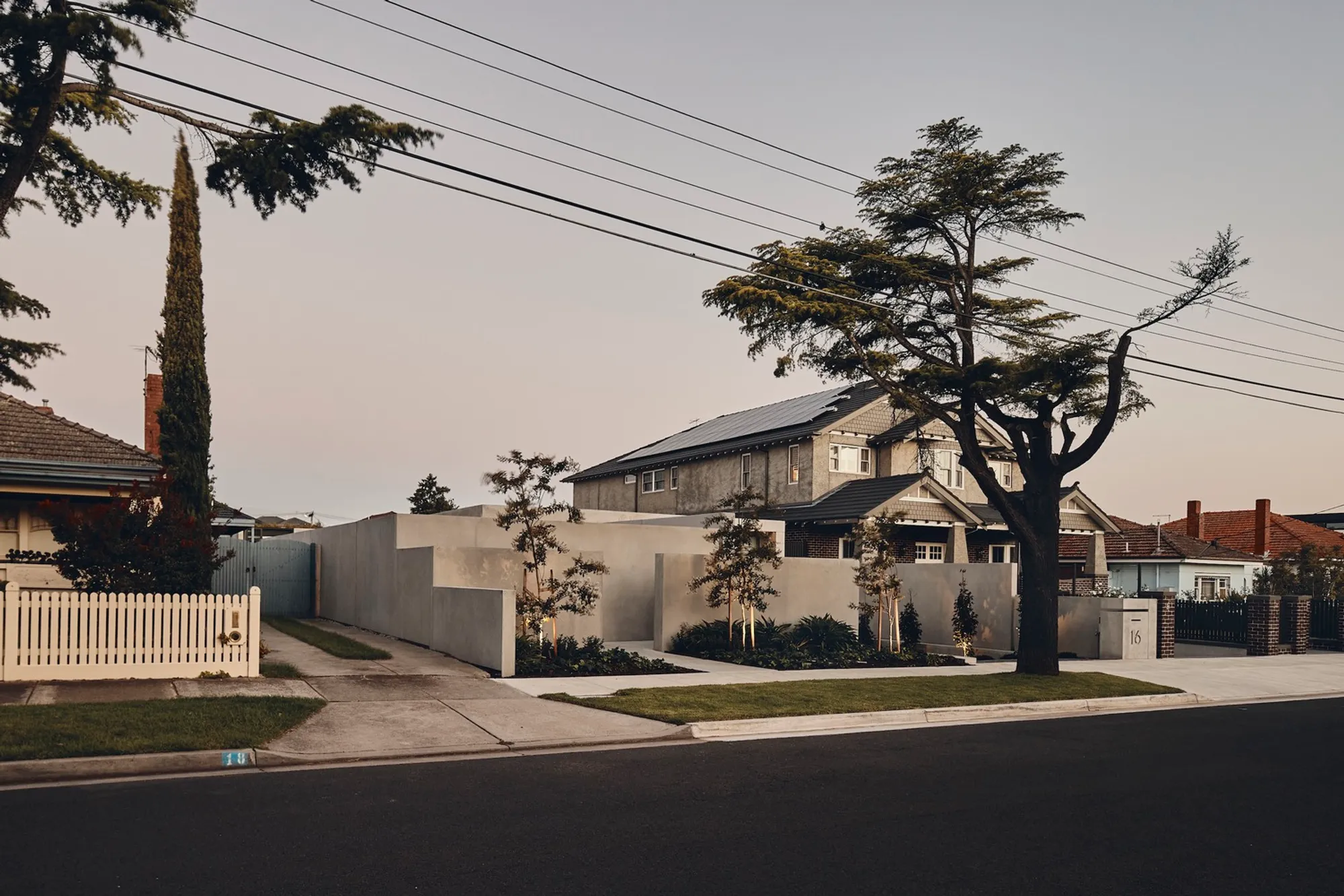 Bournian Residence by FGR Architects: A Masterpiece of Concrete and Glass