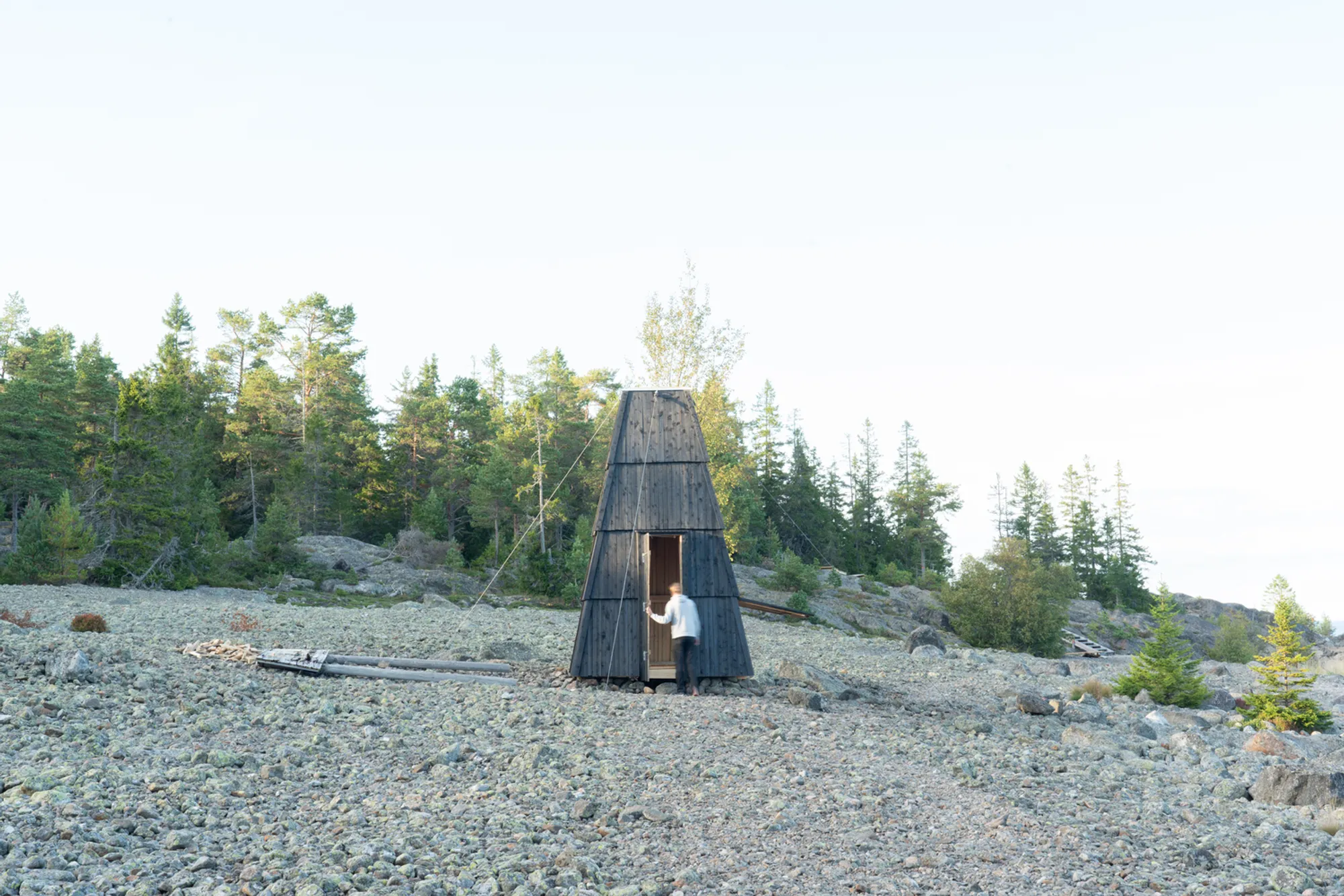 Sustainable Small-Scale Architecture: Trappudden Vindbåk Wind Shelter by Umeå School of Architecture