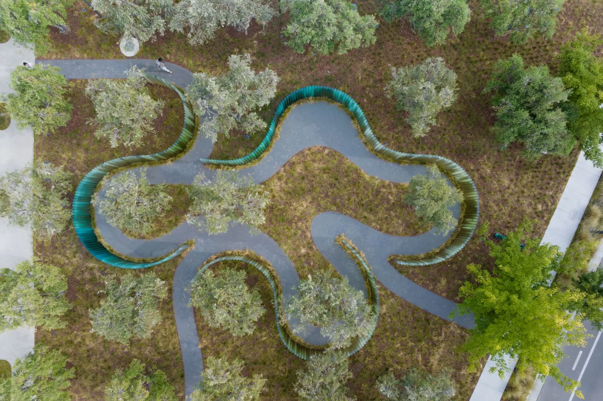 Mirage Installation by Zeller & Moye + Katie Paterson: A Sculptural Tribute to the Earth
