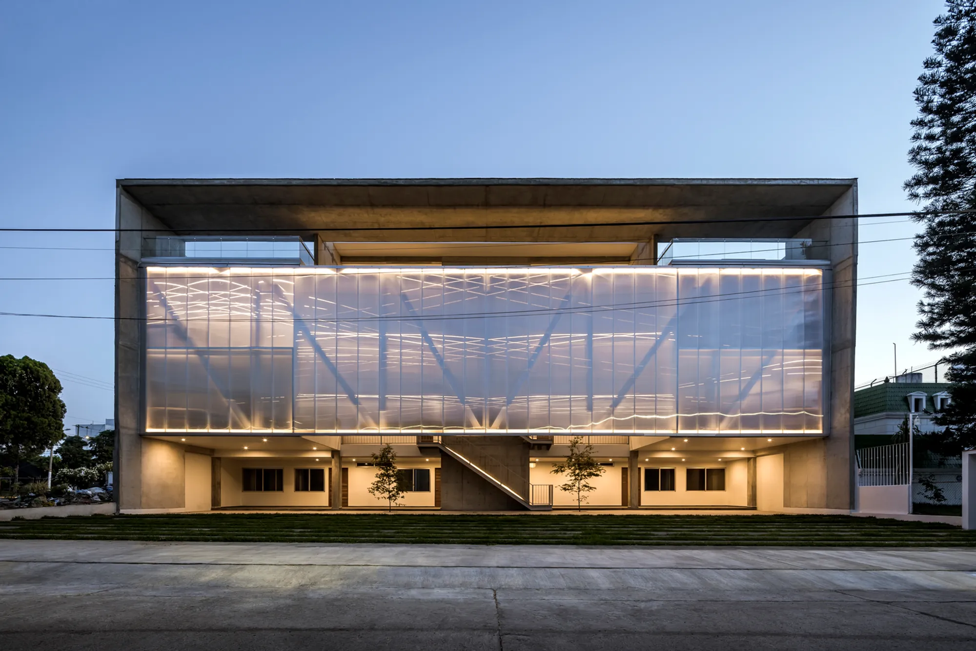 Cuitlahuac Building by RE+D: A Contemporary Approach to Urban Re-Densification