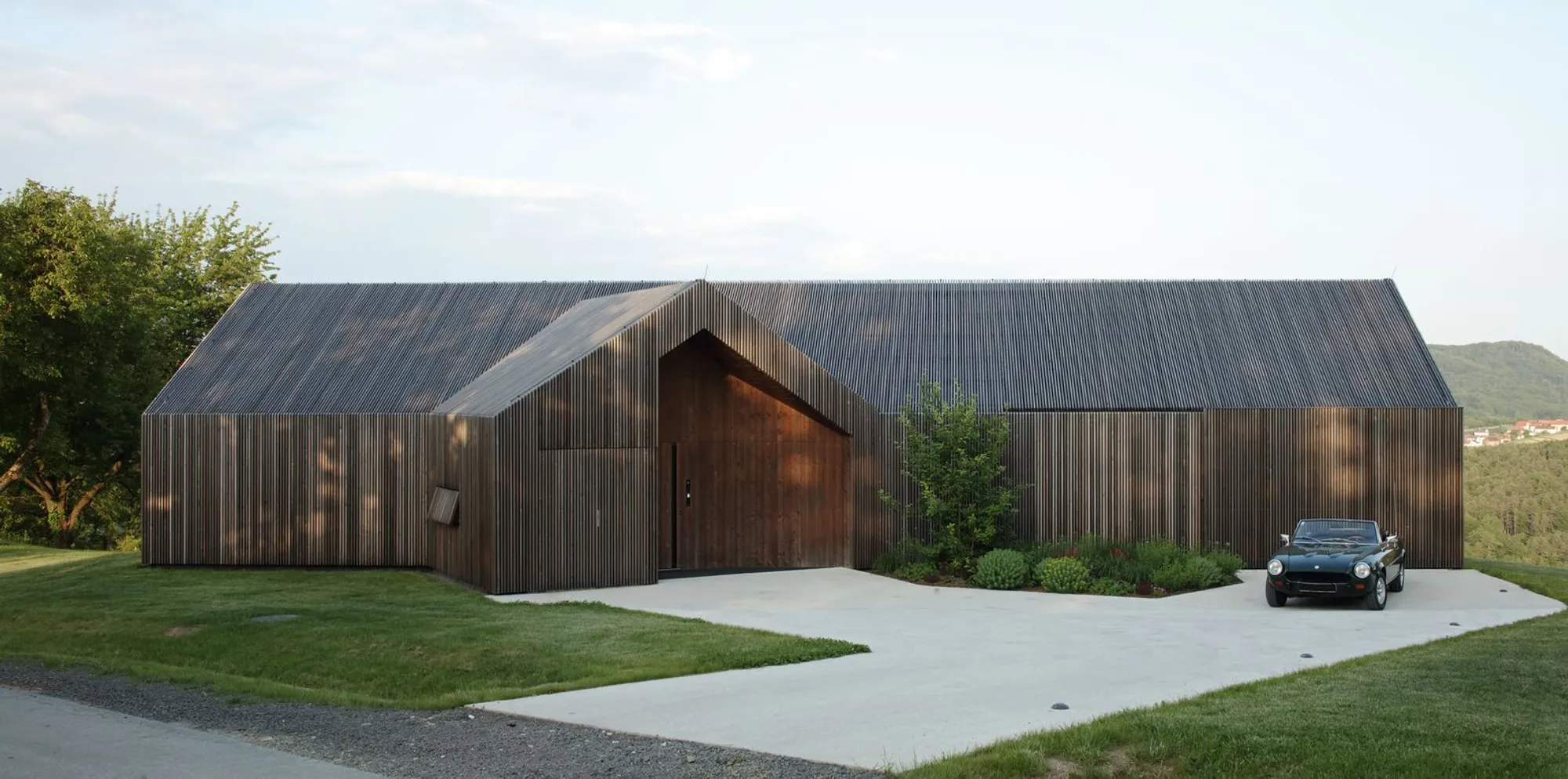 House F by Delugan Meissl Associated Architects: A Seamless Integration with Nature
