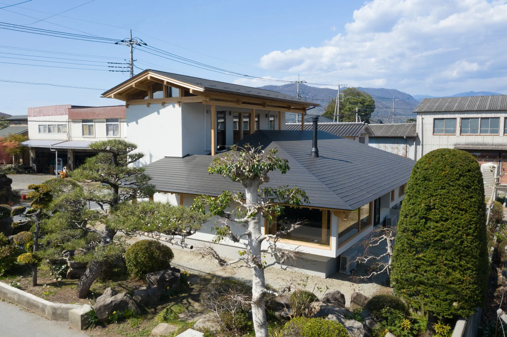 Grape Farmer's House by Keisuke Noda Architects: A Harmonious Blend of Tradition and Modernity