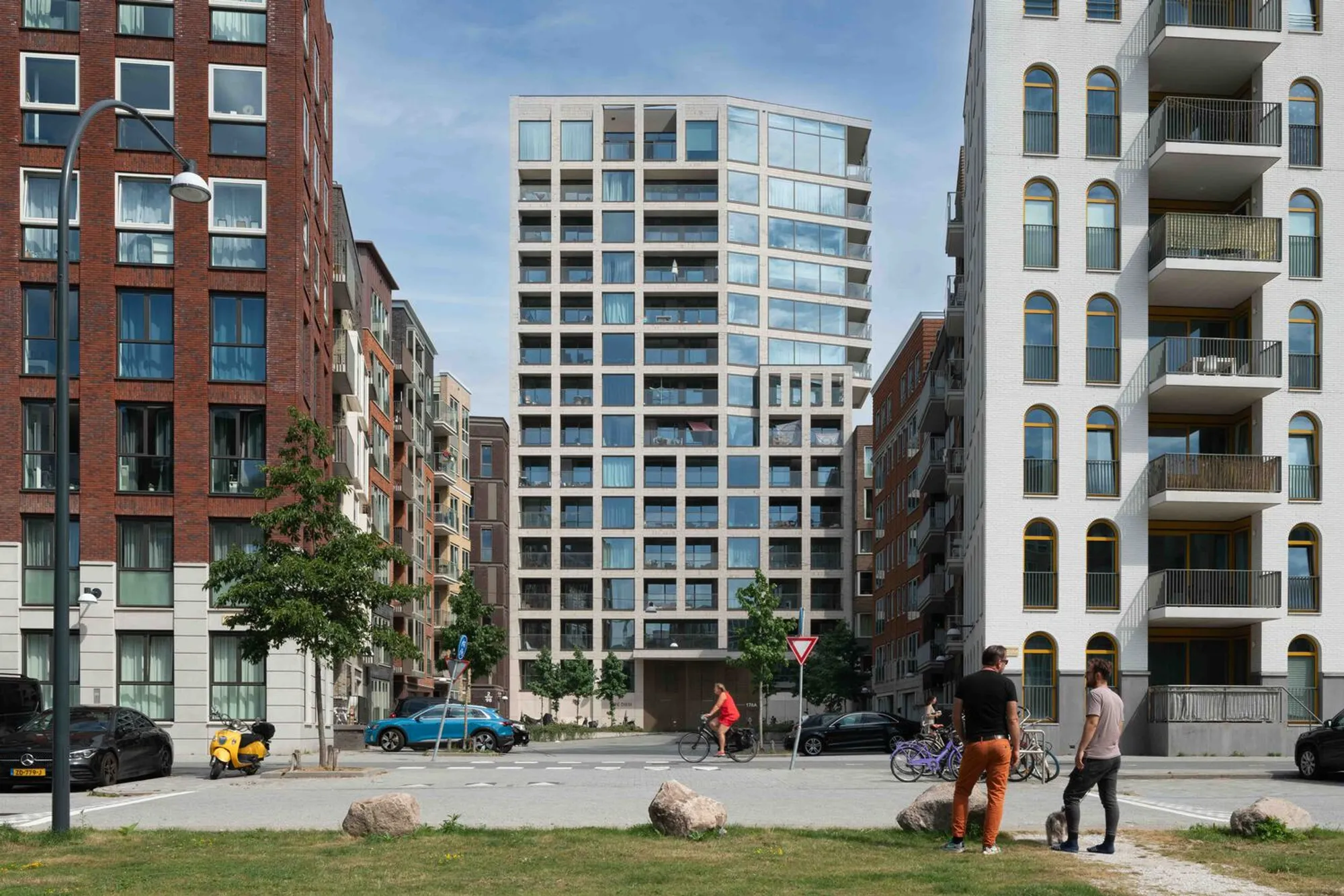 Carpe Diem Apartments – Iconic Residential Architecture in Diemen, The Netherlands