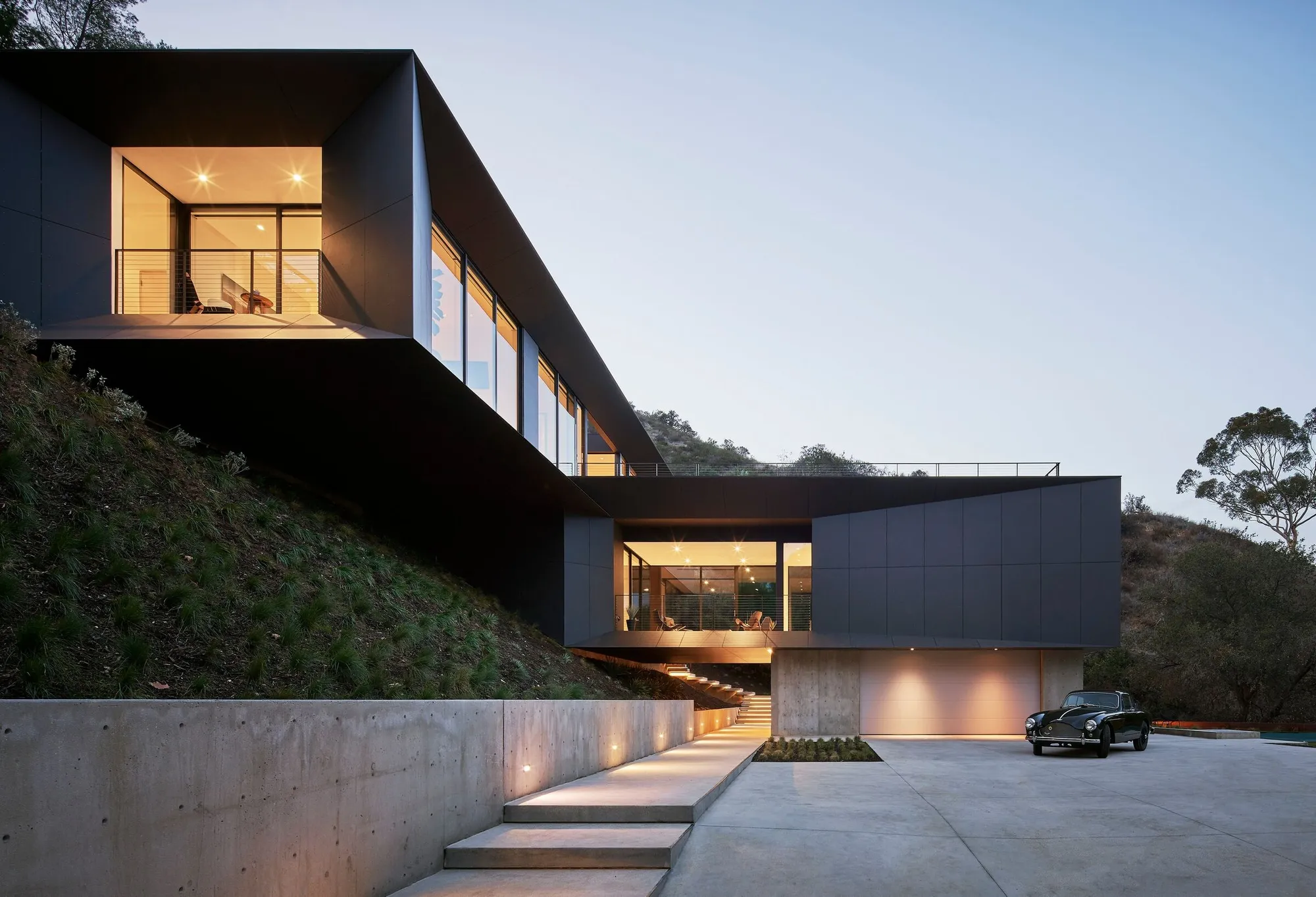 LR2 House by Montalba Architects – Modern Hillside Luxury in Pasadena