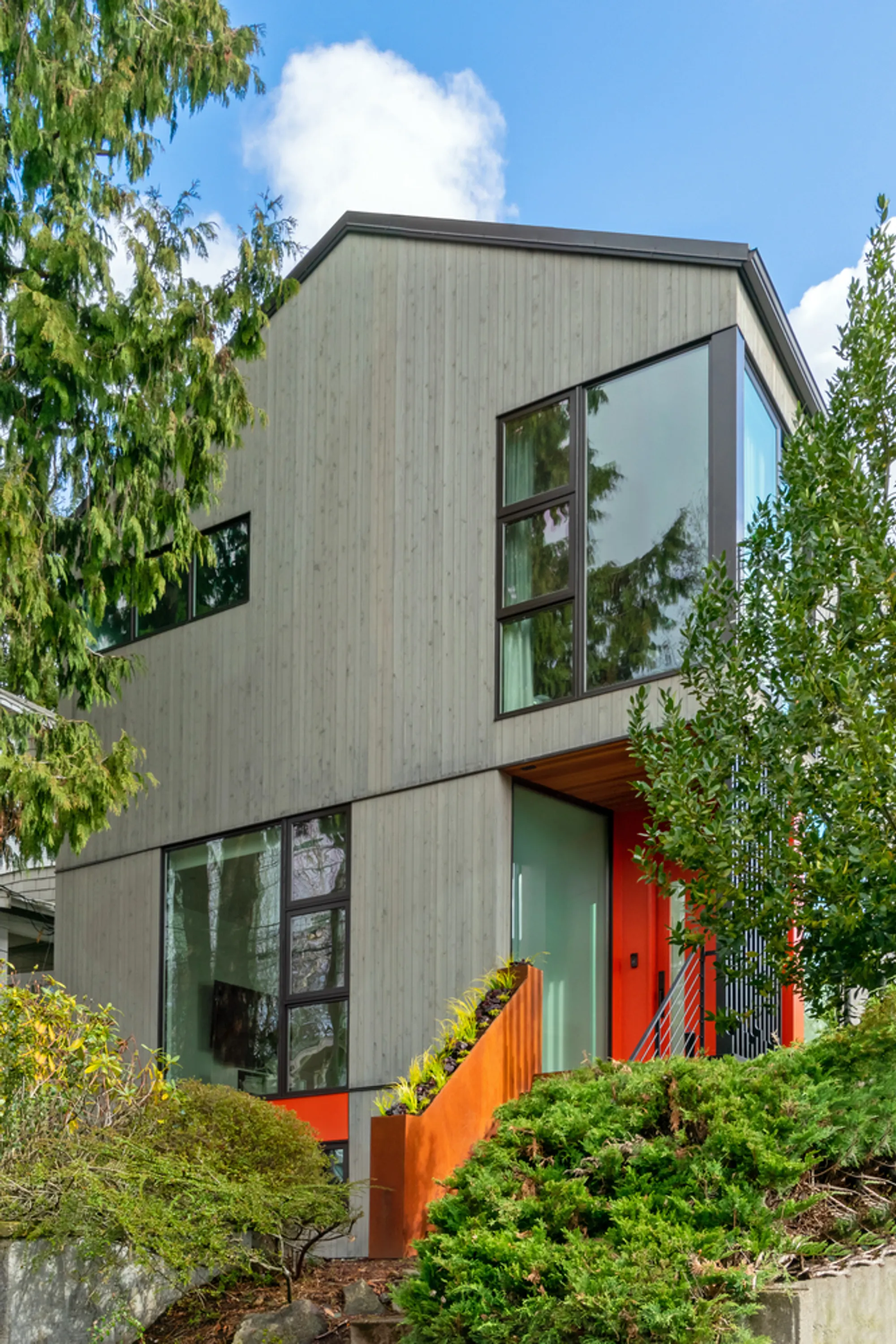 Exposition Heights House by Floisand Studio