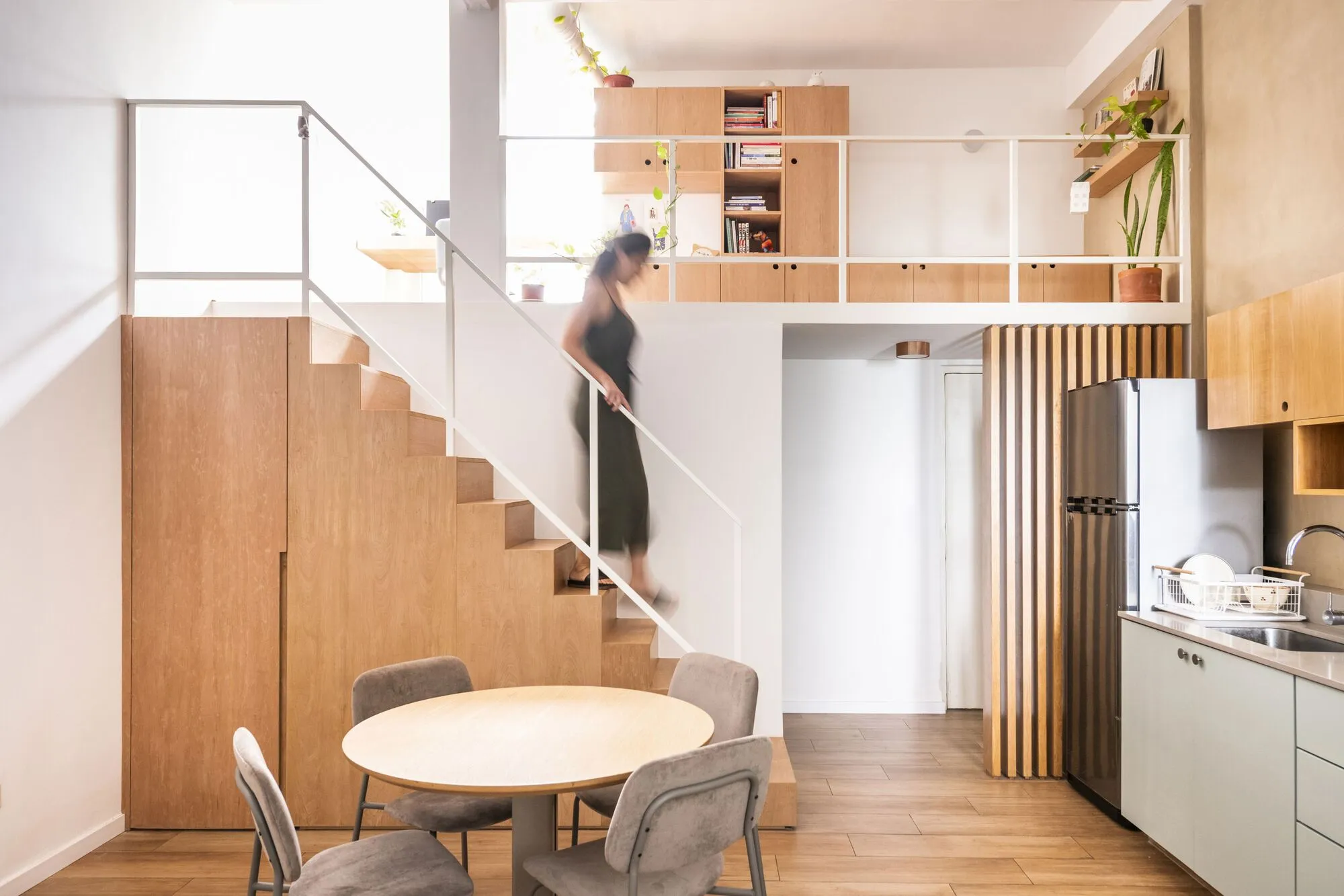 Ph Japón by CDC ARQ – A Vertical Living Loft in Buenos Aires