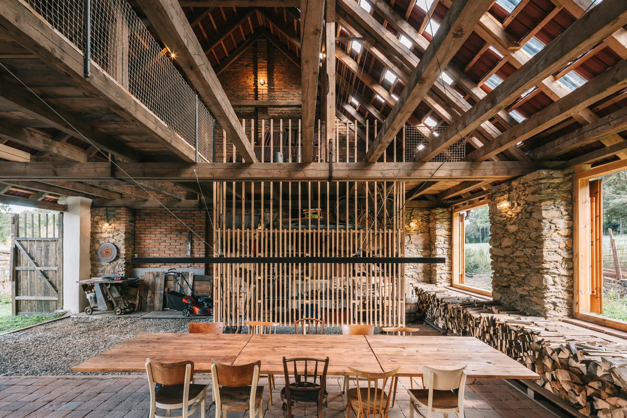 Blacksmith Barn by BYRÓ architekti – A Thoughtful Renovation in the Czech Countryside