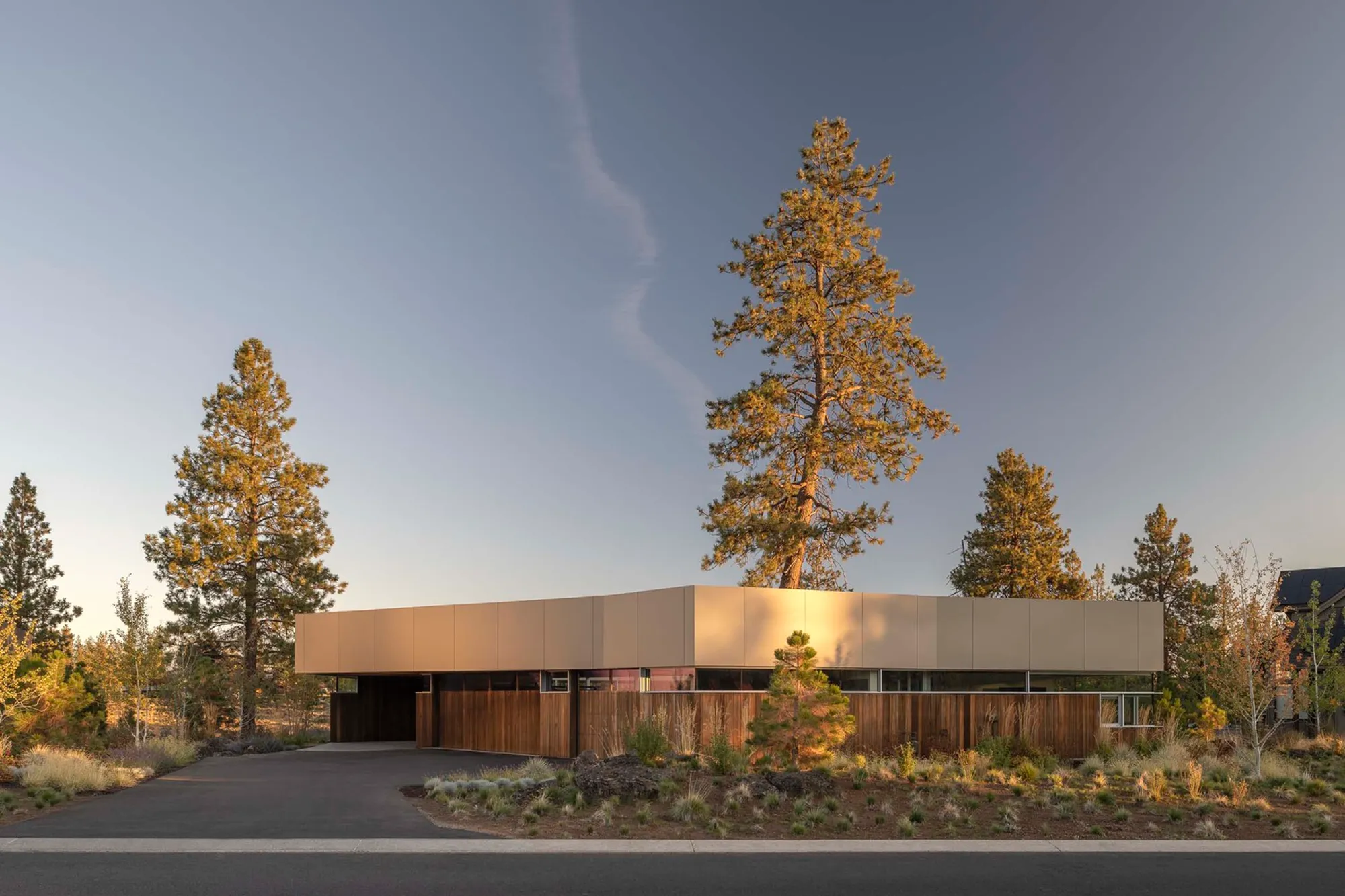 M1 House by FRPO Rodriguez & Oriol – Contemporary Sustainable Home in Bend, Oregon