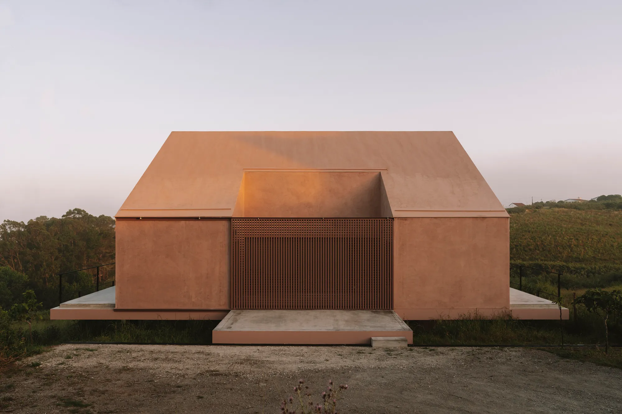 Plaj House by extrastudio: A Serene Coastal Retreat in Lourinhã, Portugal