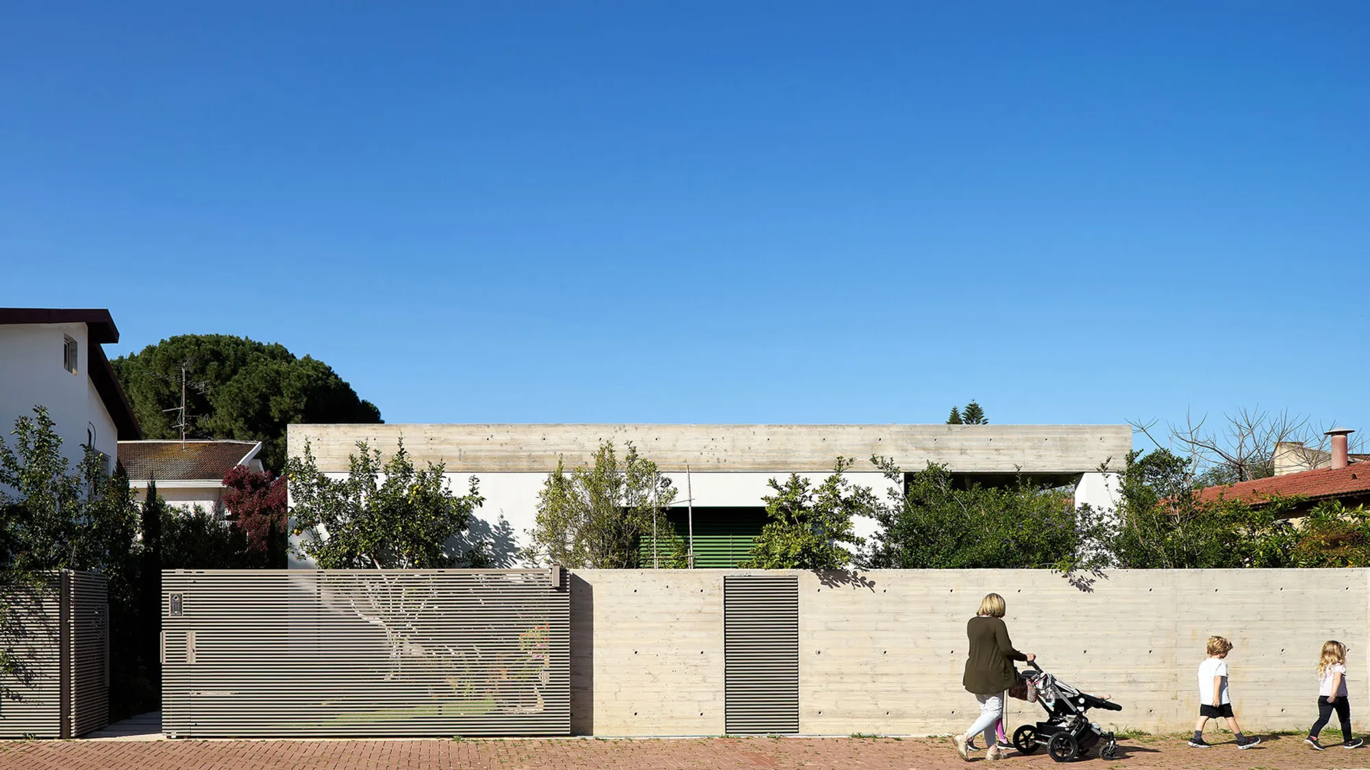 N.M House No.4 by Daniel Arev Architecture