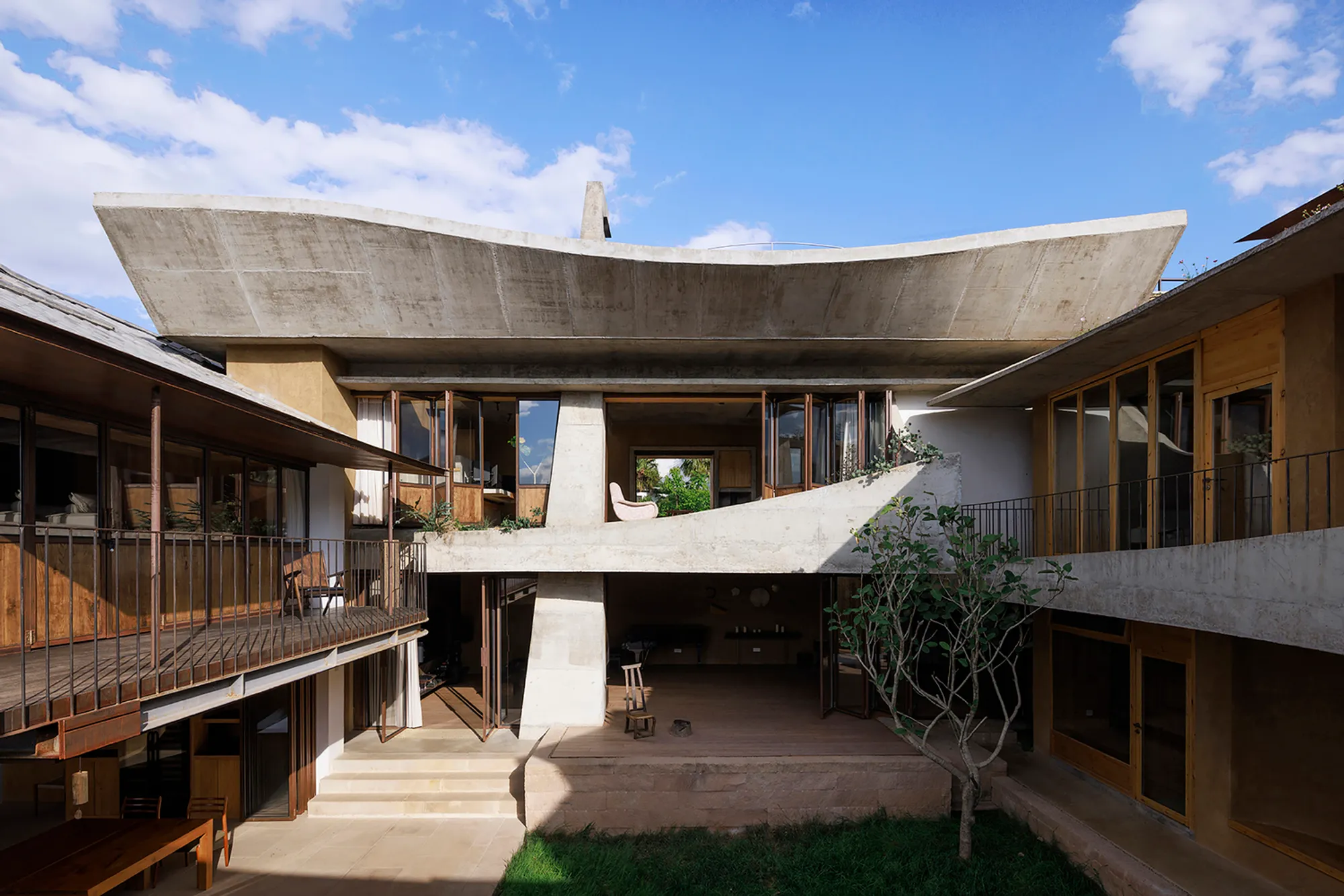 No. 8 House in Dongnan Village by xiān Architects