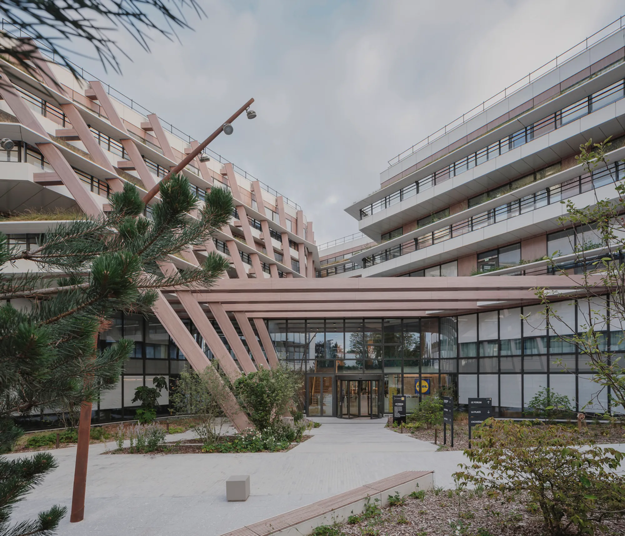 Campus LIDL France by Atelier M3 Architectes: A Benchmark in Sustainable Corporate Architecture