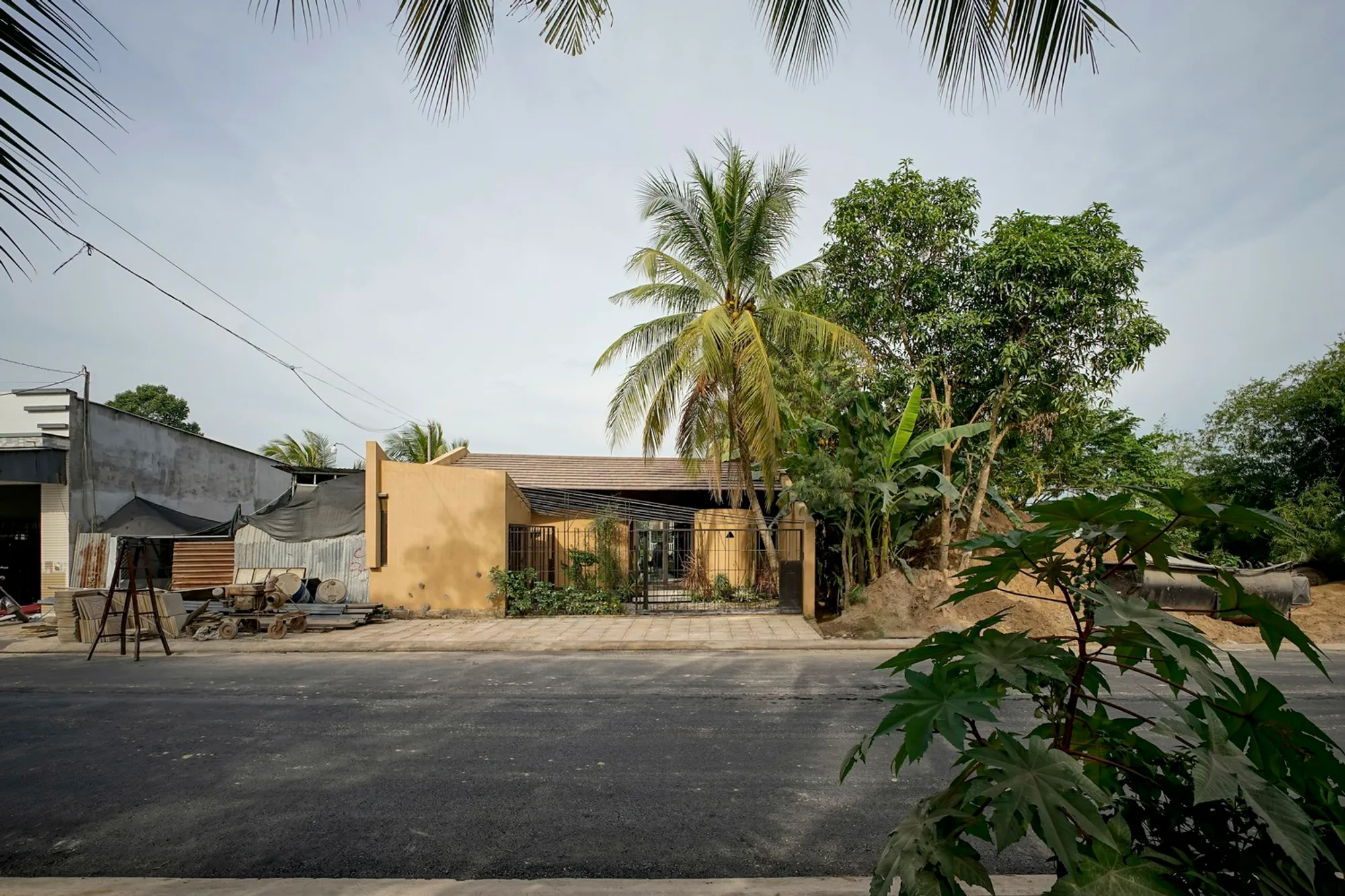 Cao Lanh House by Tad.atelier: A Poetic Retreat in Rural Vietnam