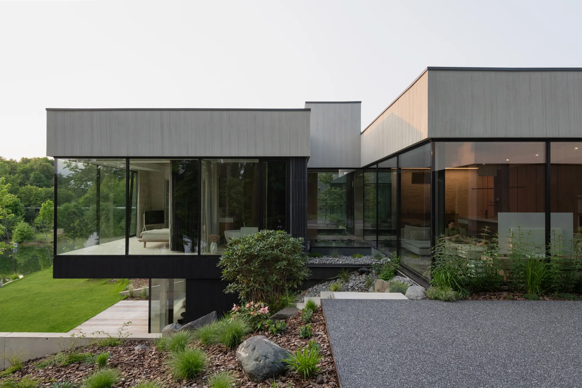 House in Kaunas by Architectural Bureau G.Natkevicius & Partners