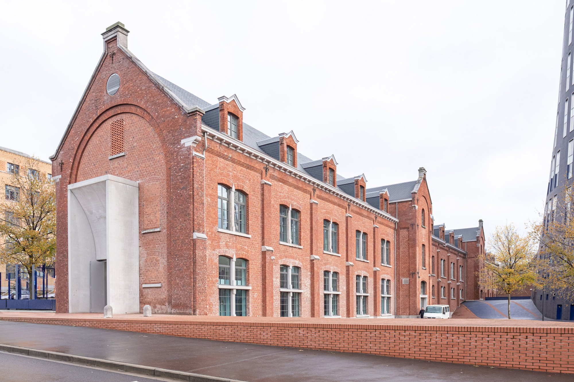 Fine Arts Museum of Charleroi by Goffart-Polomé Architectes