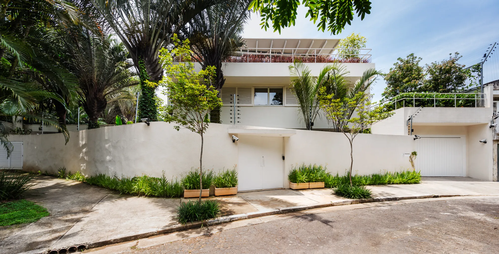 LHM House by André Becker | São Paulo, Brazil