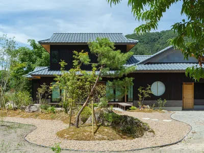 Living in Harmony with the Changing Seasons – Architrip Inc.