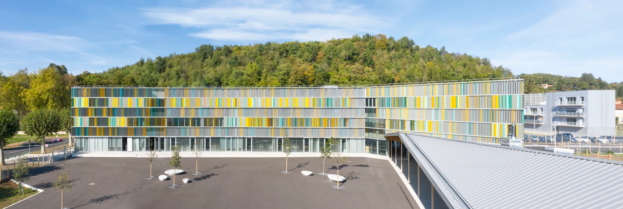 A New College in a French Village by CoCo architecture and Jean de Giacinto Architecture Composite