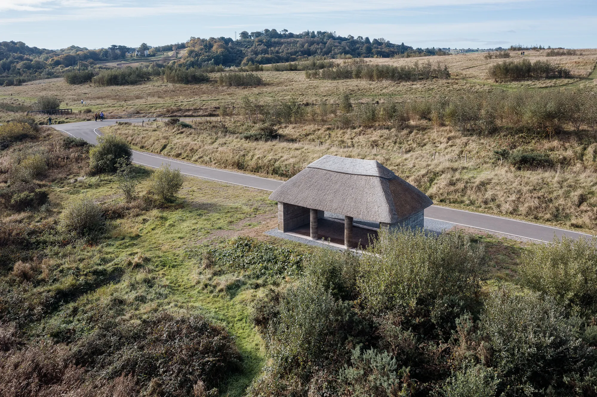 den talamh Meeting Point by Fuinneamh Workshop Architects