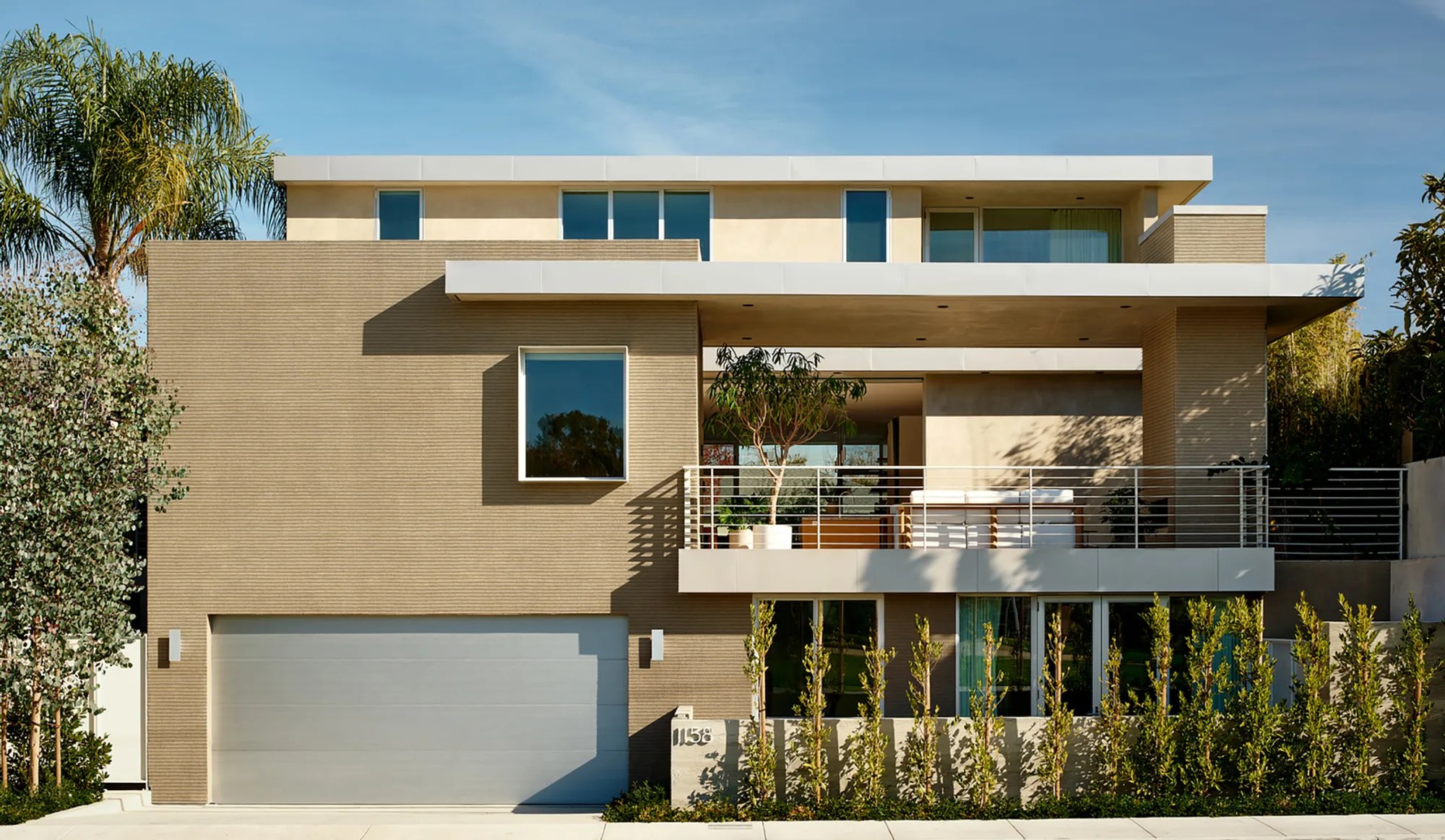Keogh Residence by Venn Studio: A Coastal Sanctuary of Light and Balance