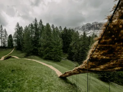 Trace of Land by ELSE – A Poetic Dialogue Between Labor, Landscape, and Renewal in the Dolomites