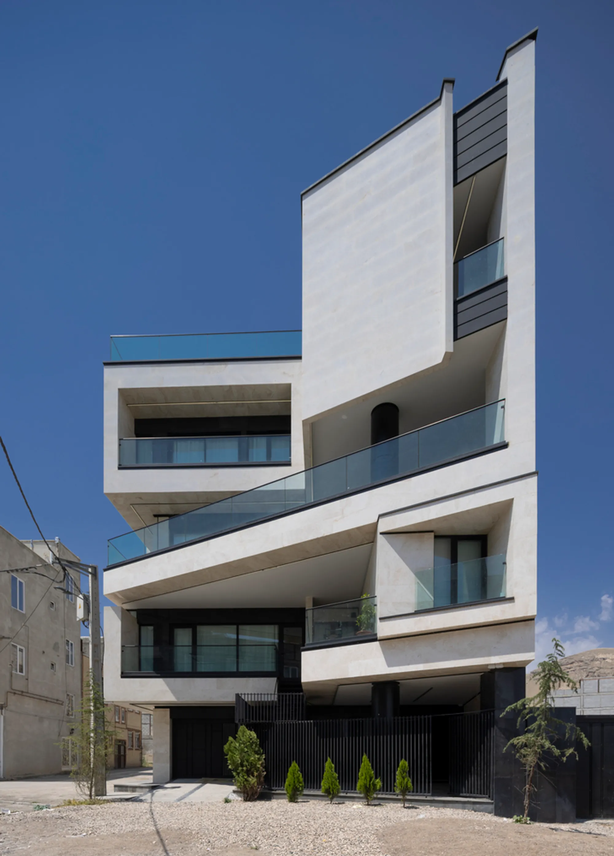 Doa Residential Building by White Cube Atelier – A Contemporary Haven in Bazargan, Iran
