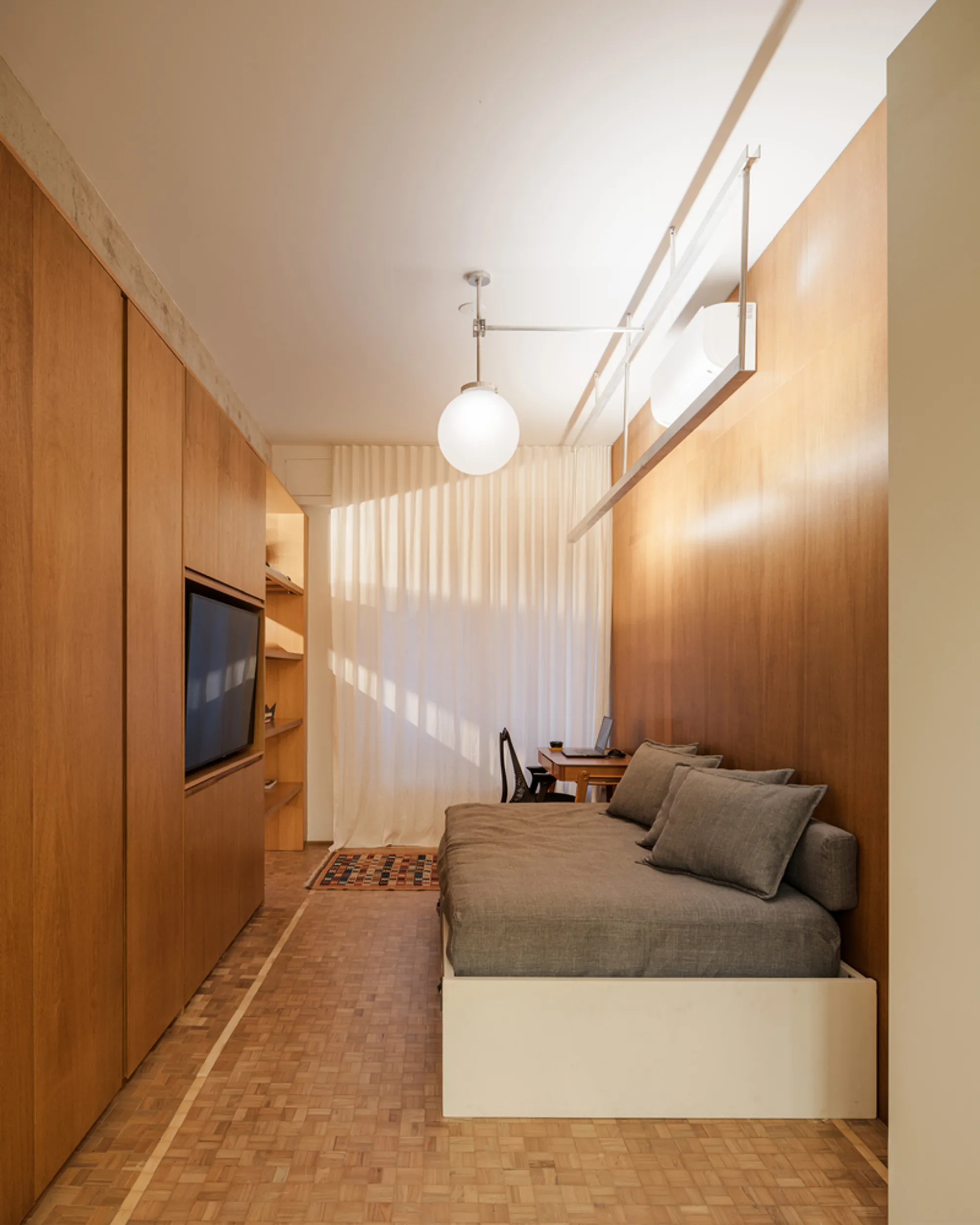 Cinderela Building Apartment Renovation by QWE Studio