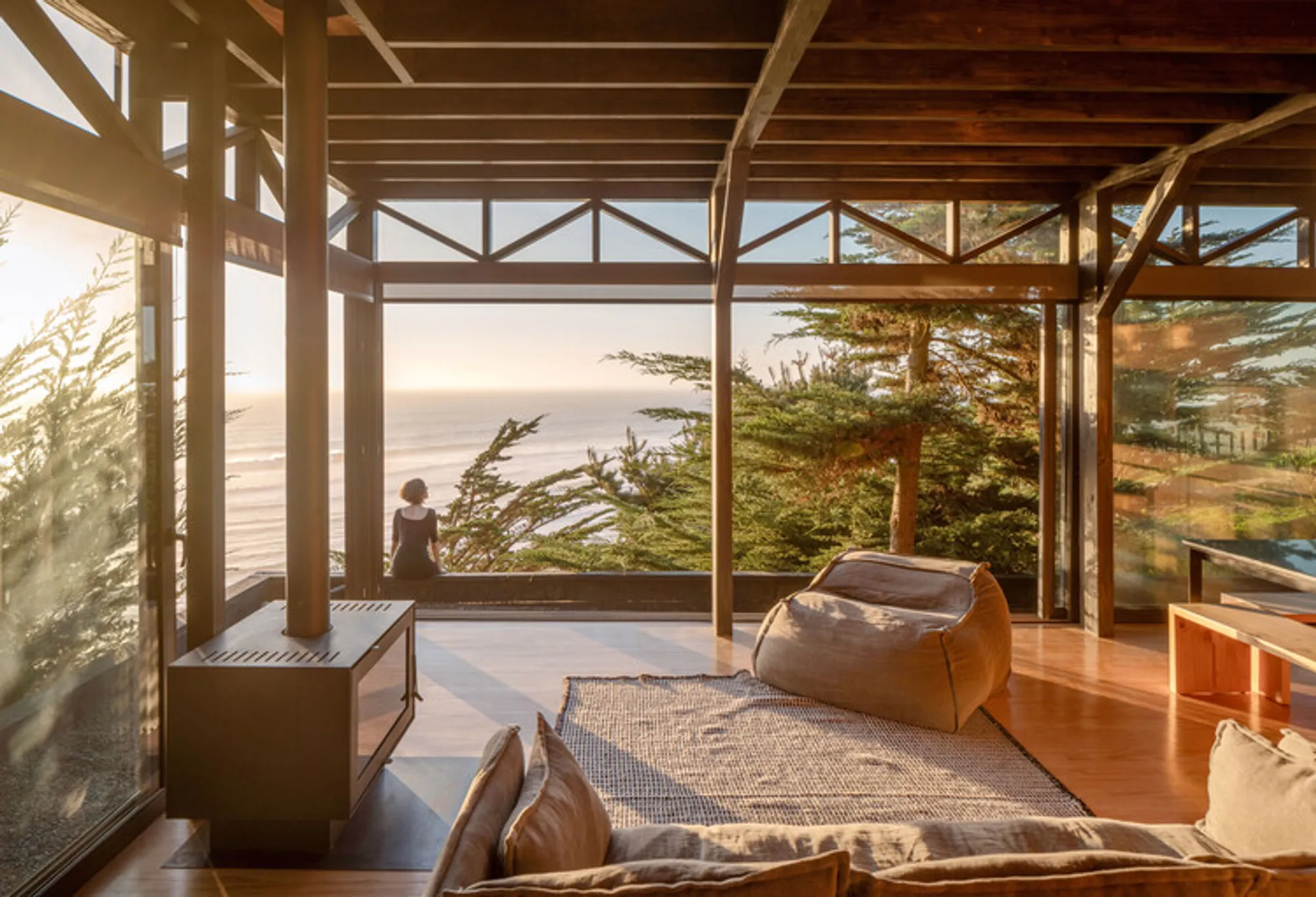 A Compact Pavilion Designed for Flexibility and Connection