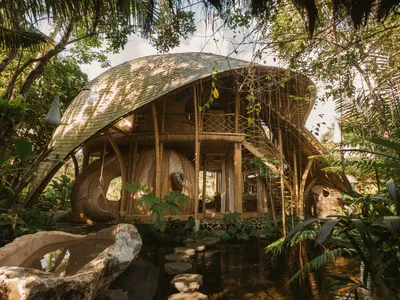 Hideout Flow by Pablo Luna Studio: A Bamboo Sanctuary Immersed in the Heart of Bali’s Landscape