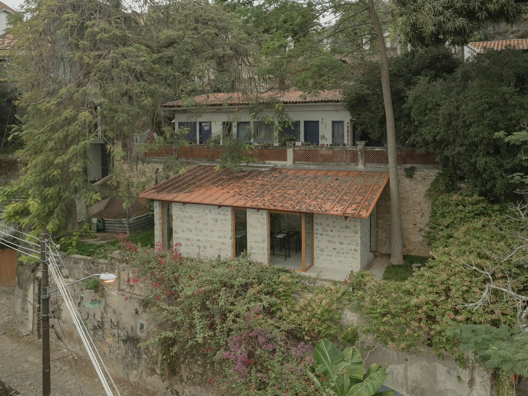 Sewing Atelier Studio in Santa Teresa, Rio de Janeiro by Atelier 77 + Matéria Base