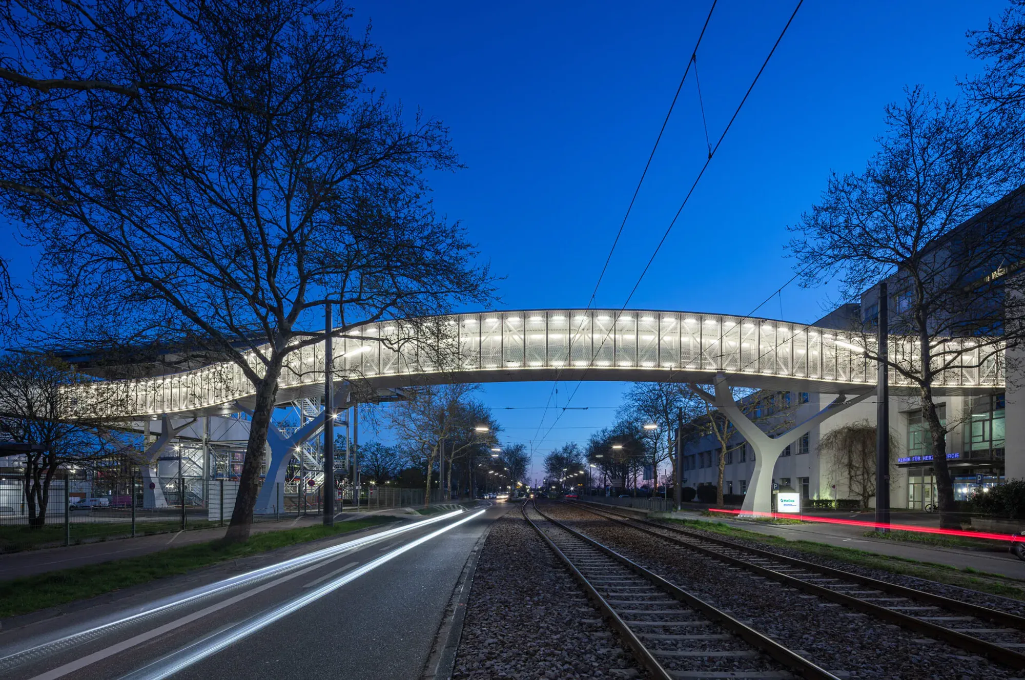 Bridge Municipal Hospital Karlsruhe: Connecting Architecture, Infrastructure, and Healing