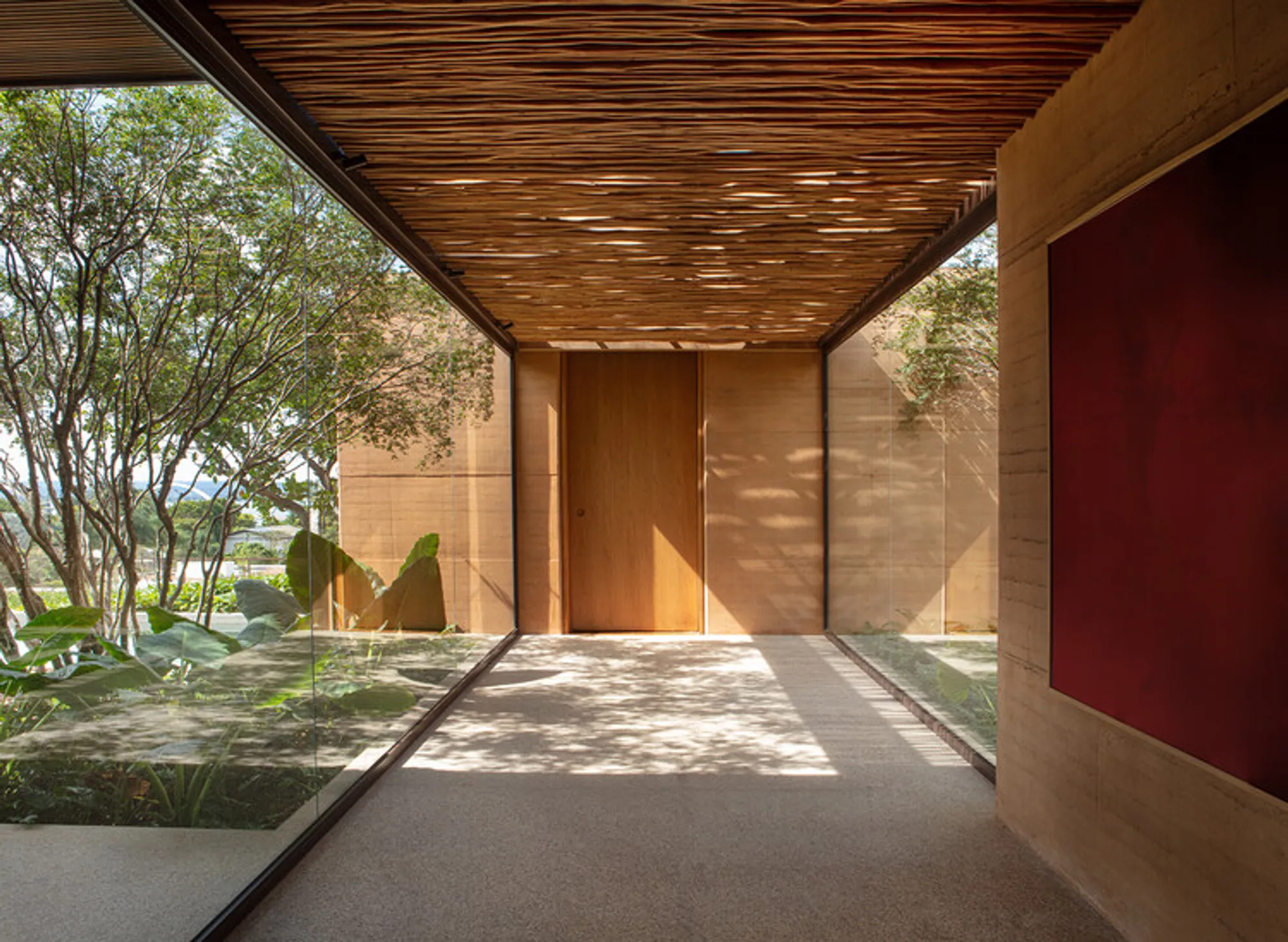 Taipa Residence by Valéria Gontijo + Arquitetos – A Minimalist Earth House Rooted in Brazilian Vernacular Architecture