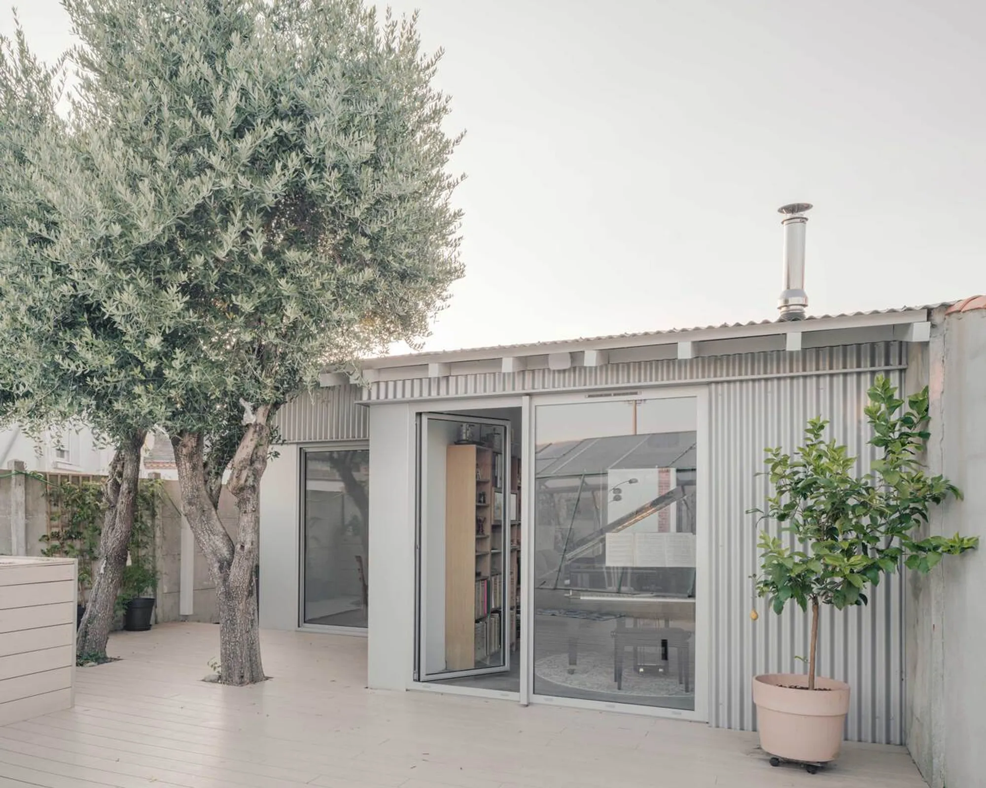 House SD by Atelier Ose Architecture: A Contemporary Revival of Industrial Heritage in La Roche-sur-Yon