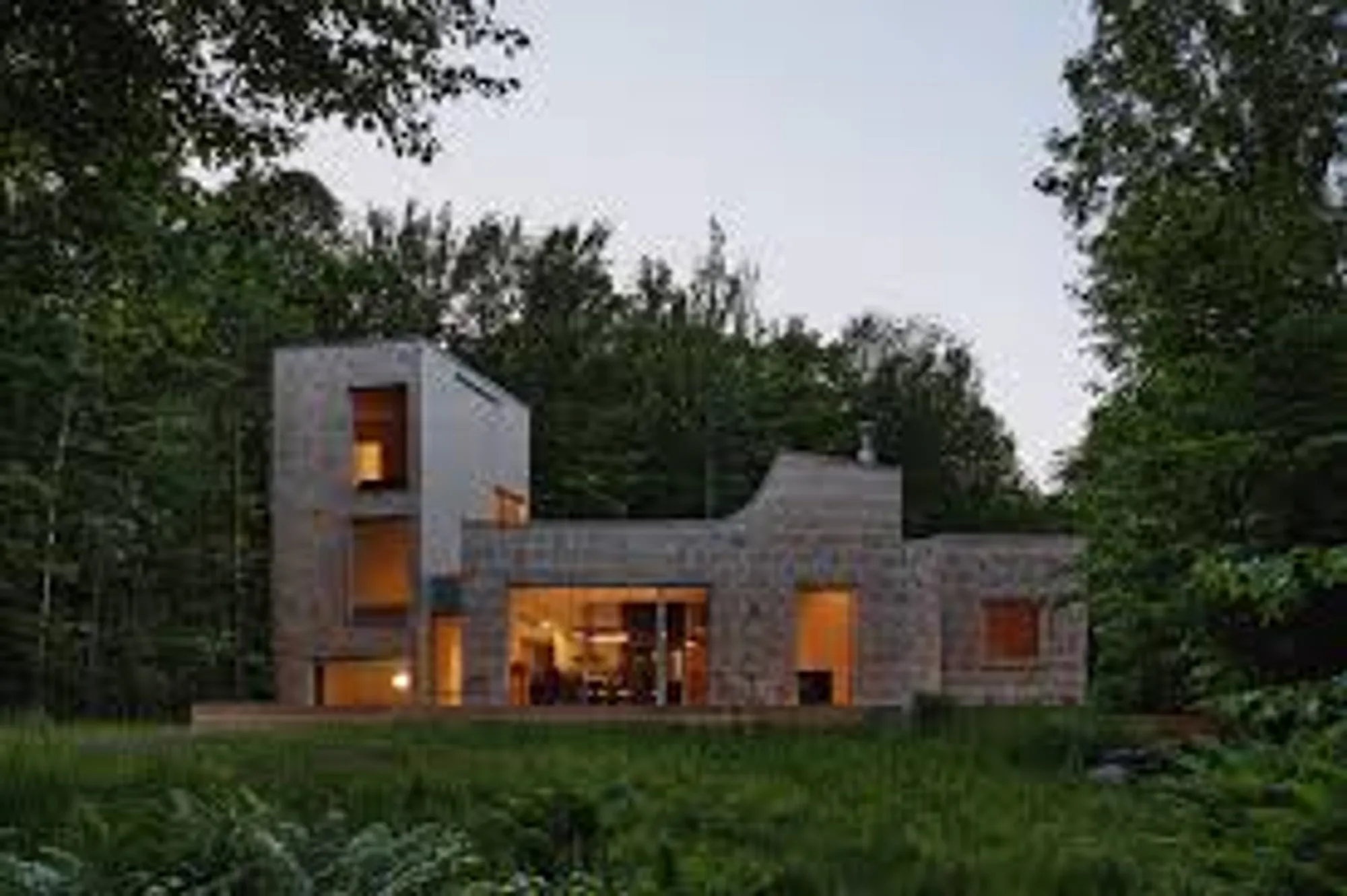 Waterhouse Residence by o y a m a + Julia Manaças Architecte — A Serene Dialogue Between Architecture and Nature