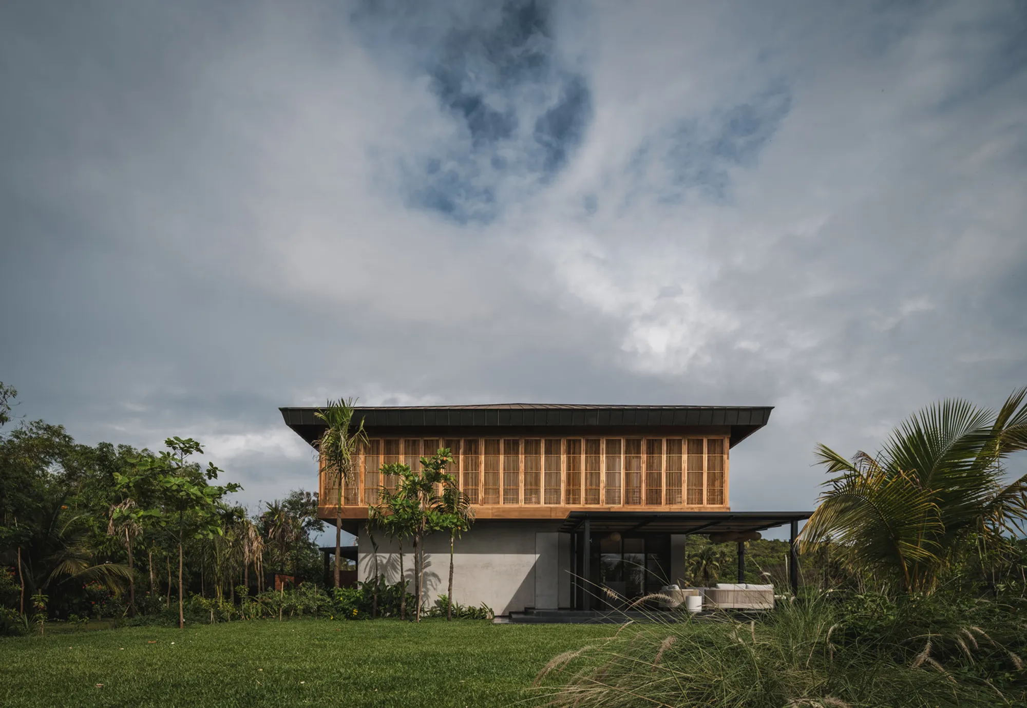 Salt Pan House by We Design Studio: A Sculptural Dialogue Between Land, Water, and Light