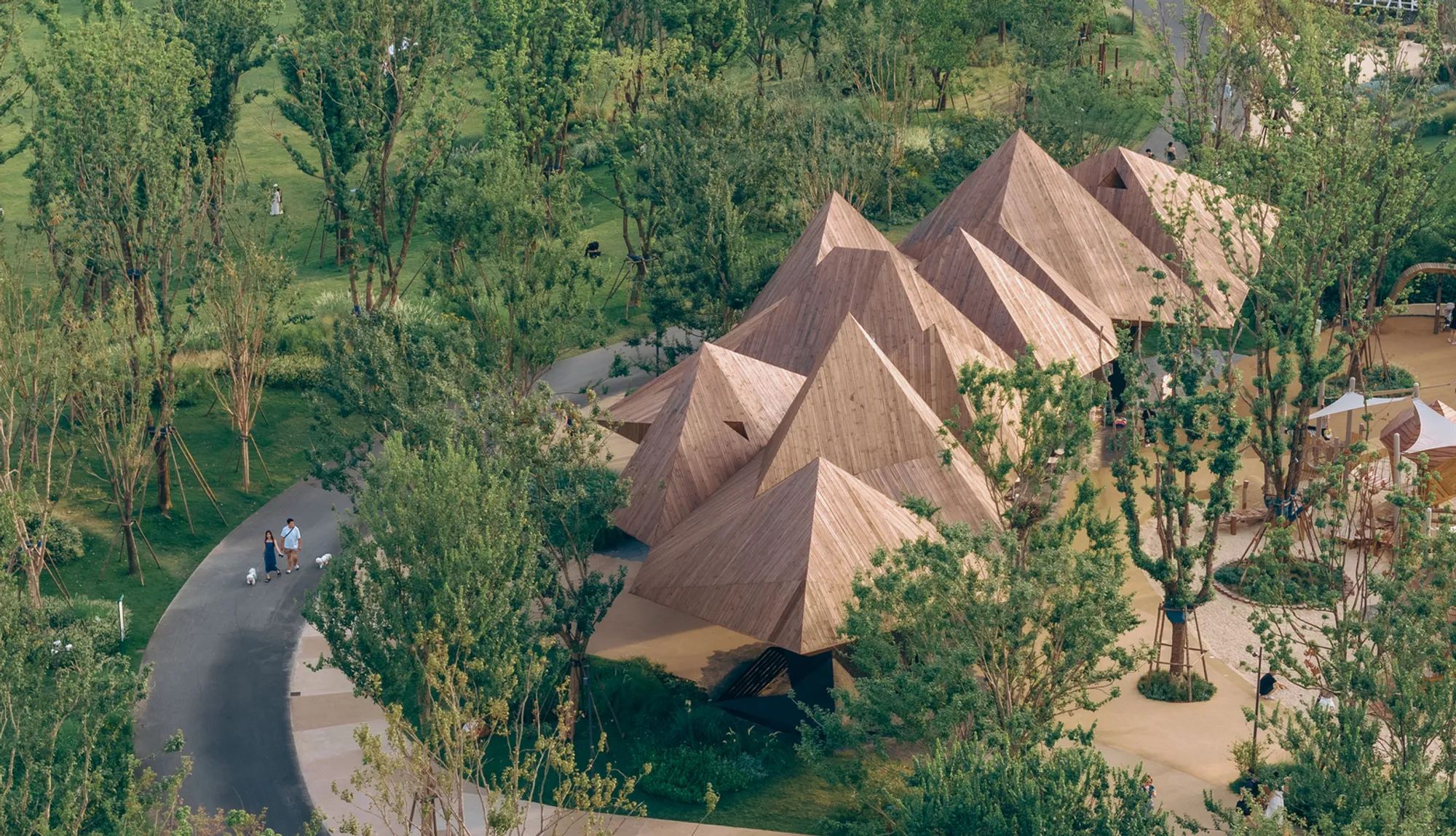 LuxeIsland Restaurant by DL Atelier — A Dancing Mountain of Architecture in Wuhan
