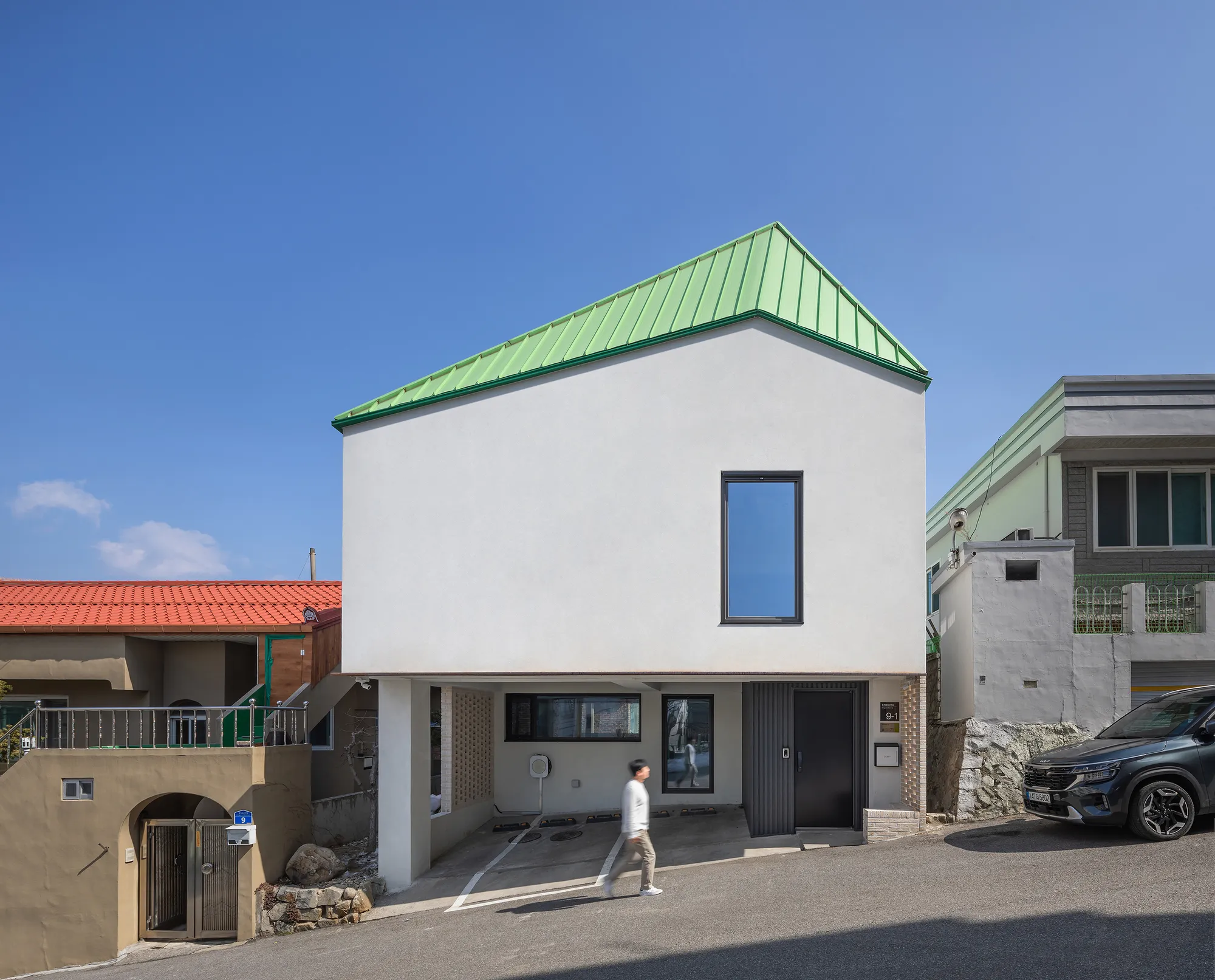 Pencil House by Architecture Studio YEIN – A Thoughtful Transformation of an Urban Office into a Warm, Minimalist Home