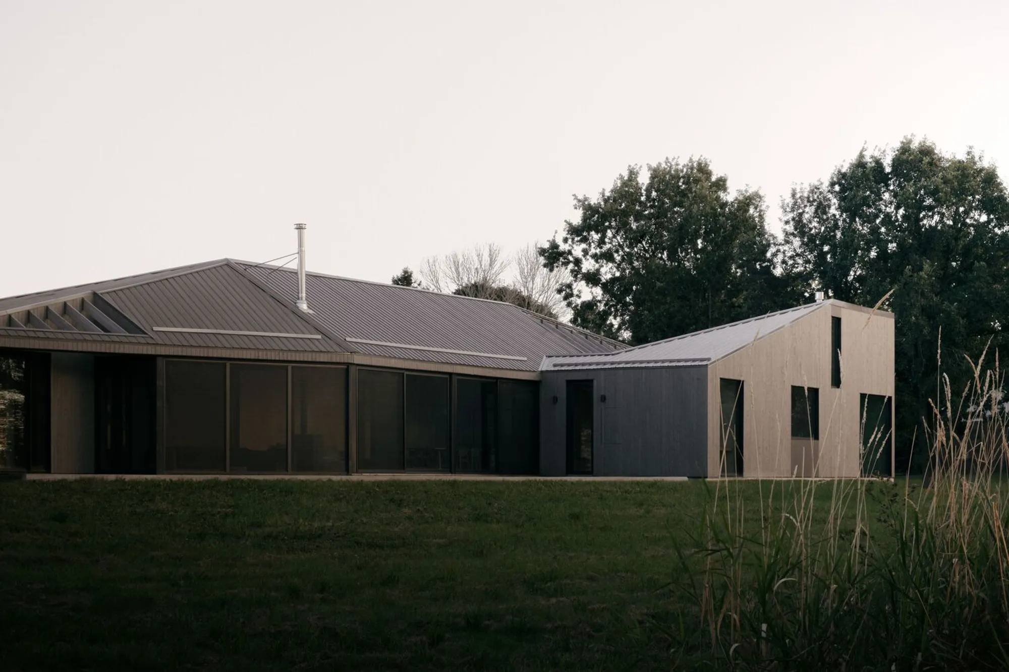 South Bay House by StudioAC — A Contemporary Rural Retreat Integrating Landscape, Light, and Geometry