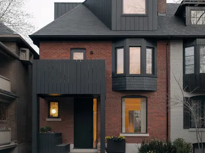 Rathnelly House by Studio VAARO: A Contemporary Renovation in Midtown Toronto
