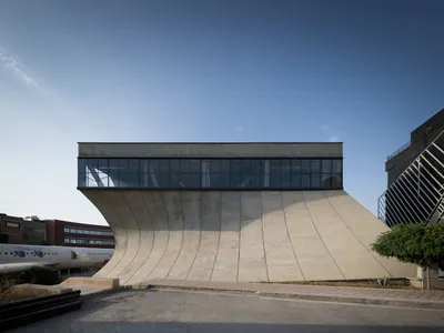 AVA Communications Building by KRDS: A Dynamic Fusion of Industrial Architecture, Structural Innovation, and Sculptural Form