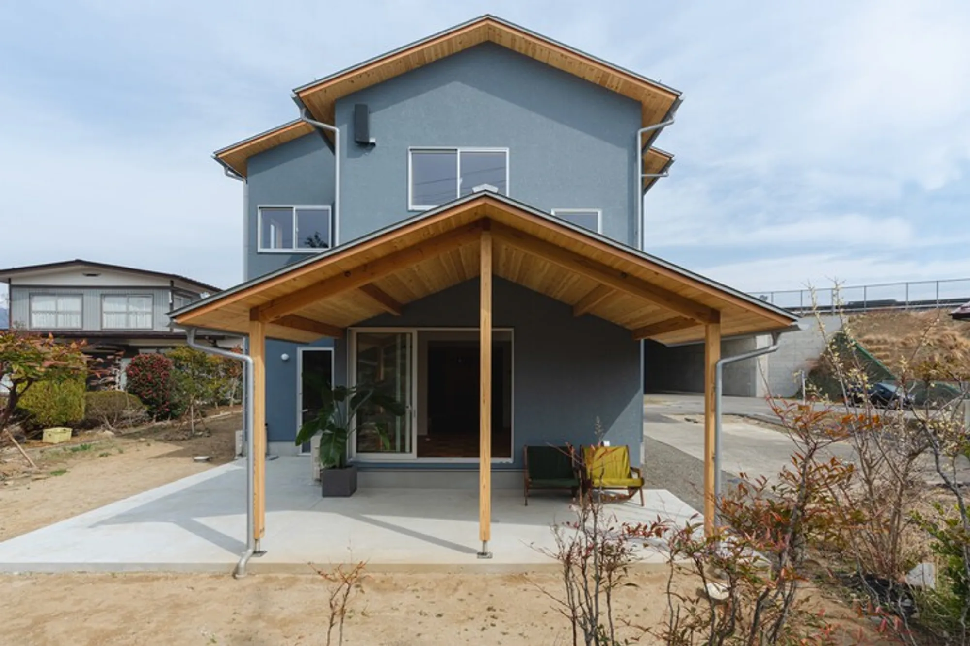 A Life Where Spaces Connect by Architrip Inc. — A Warm, Flowing Family Home in Fukushima, Japan